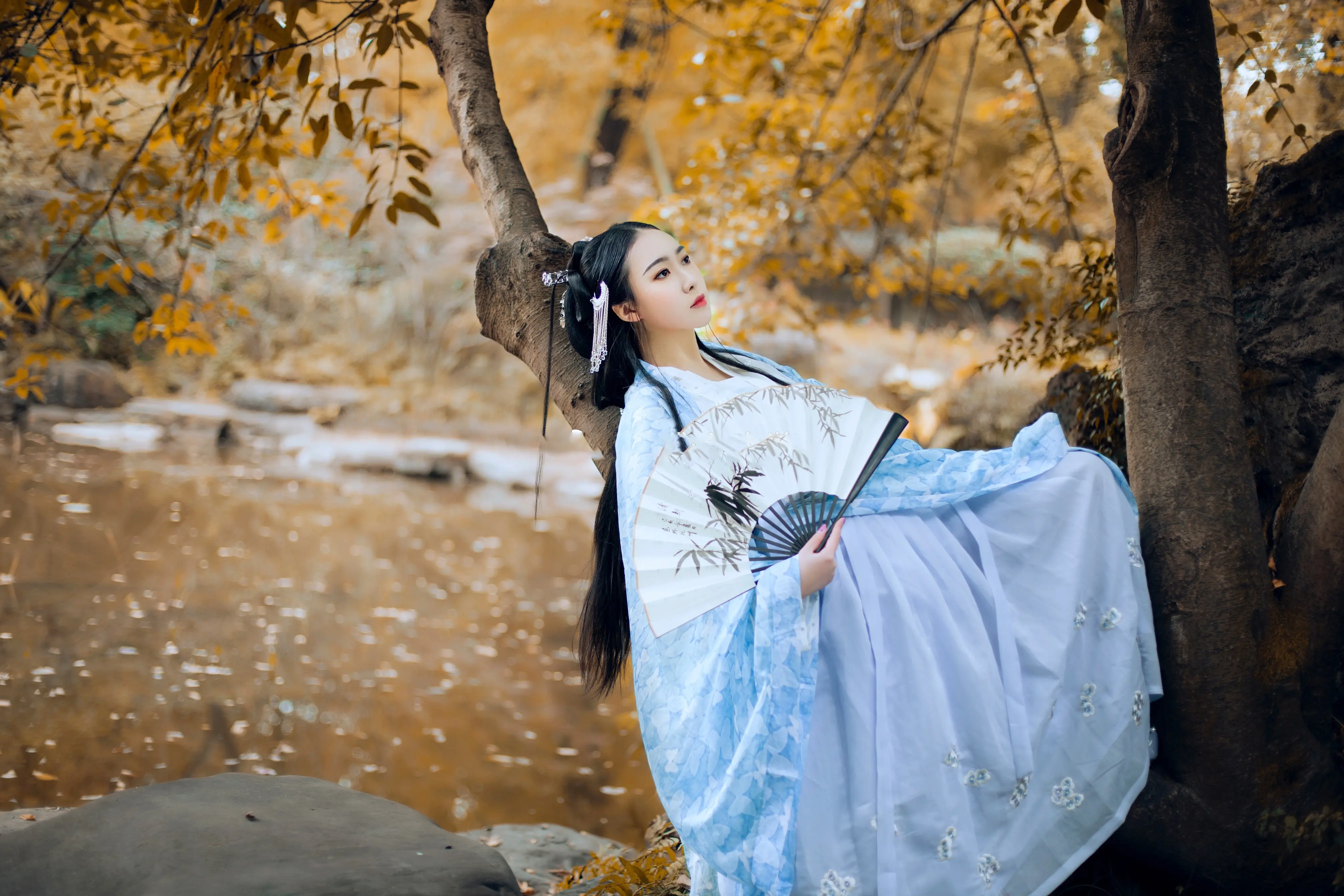 汉服私影 冰幻蝶-公众号小姨ai