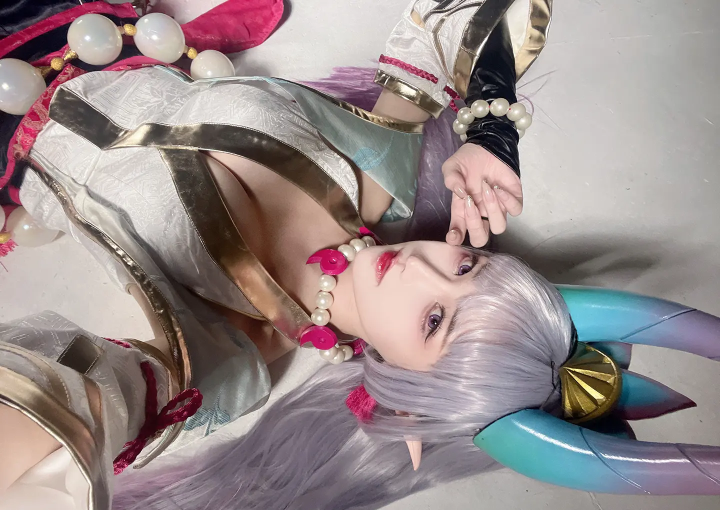 《英雄联盟》辛德拉灵魂莲华cosplay-公众号小姨ai