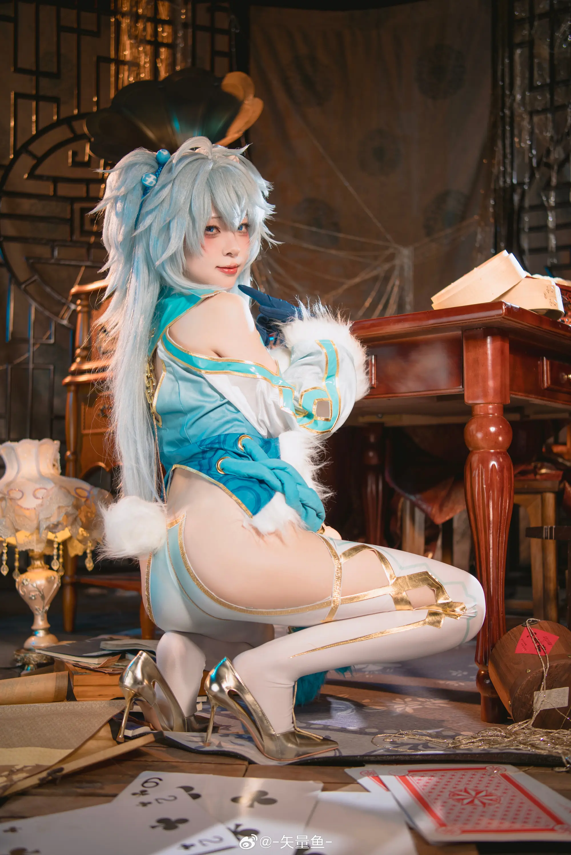 动漫Coser@-矢量鱼-芙洛伦-公众号小姨ai