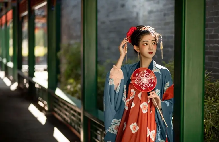 汉服写真，院深·几许-公众号小姨ai