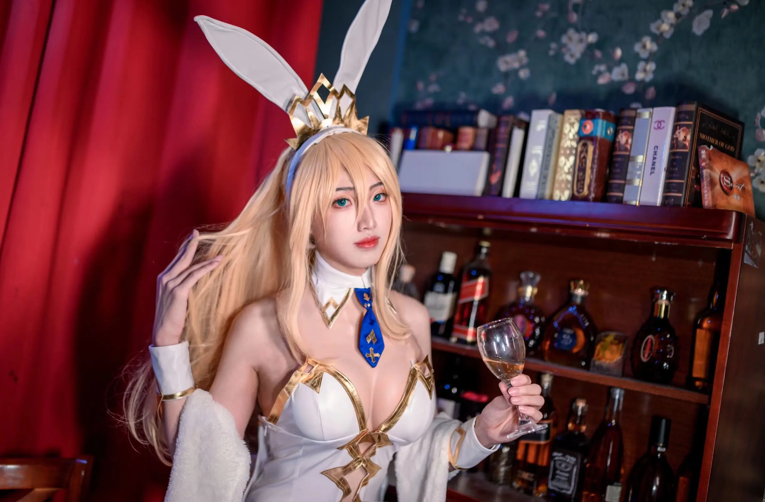 FGO尺呆 兔子王cosplay-公众号小姨ai