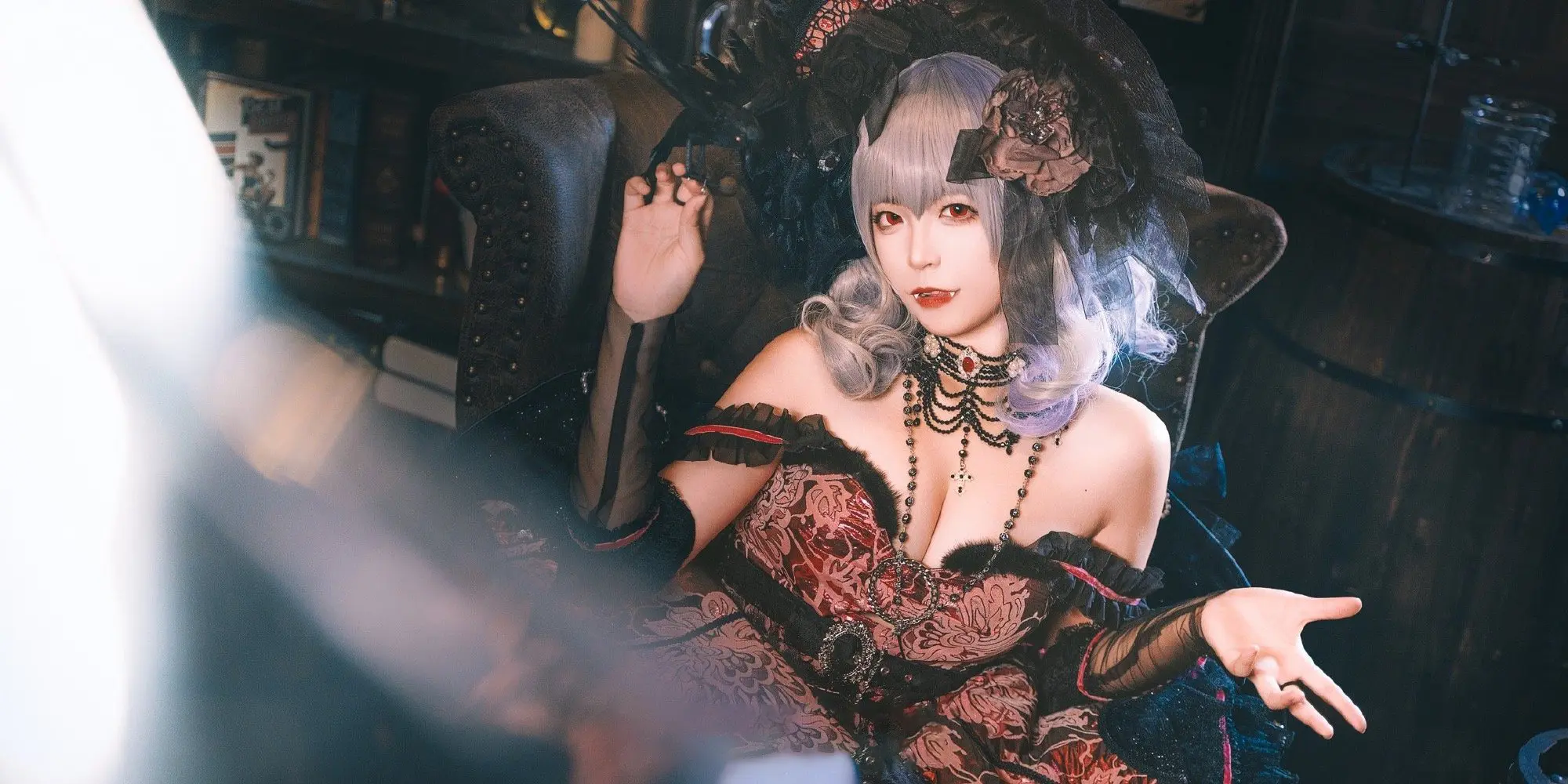 《东方project》蕾米莉亚·斯卡雷特cosplay-公众号小姨ai