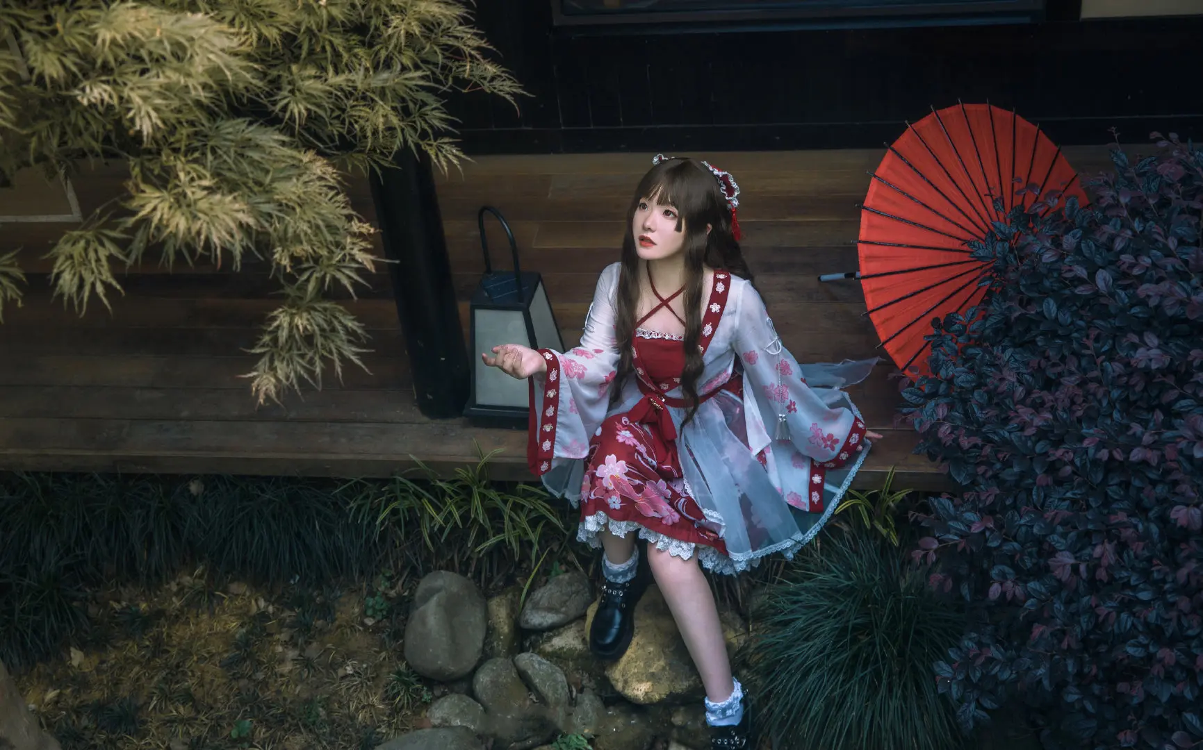 lolita私影，夏天要过去啦-公众号小姨ai
