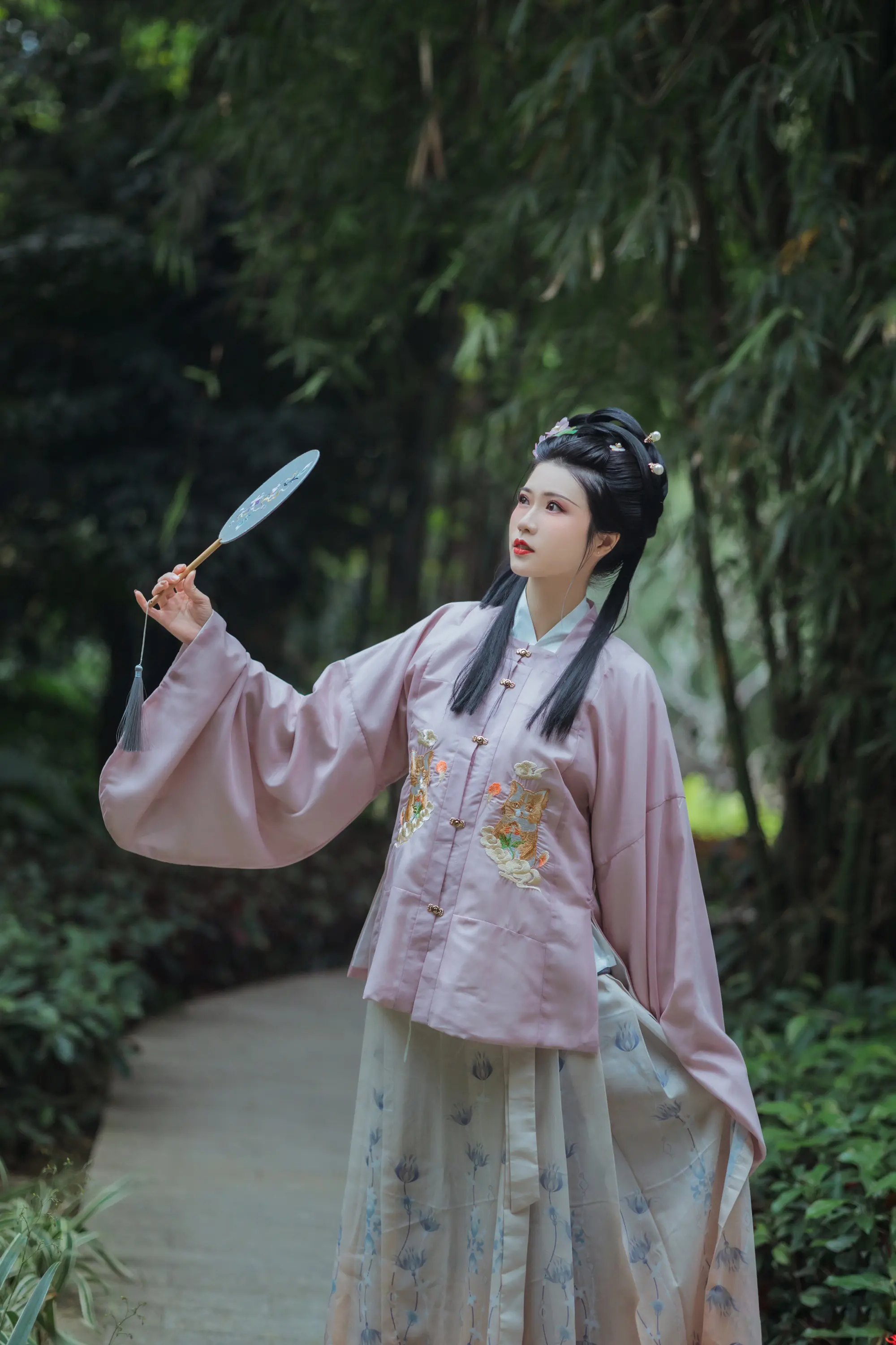 汉服私影，母女游园-公众号小姨ai