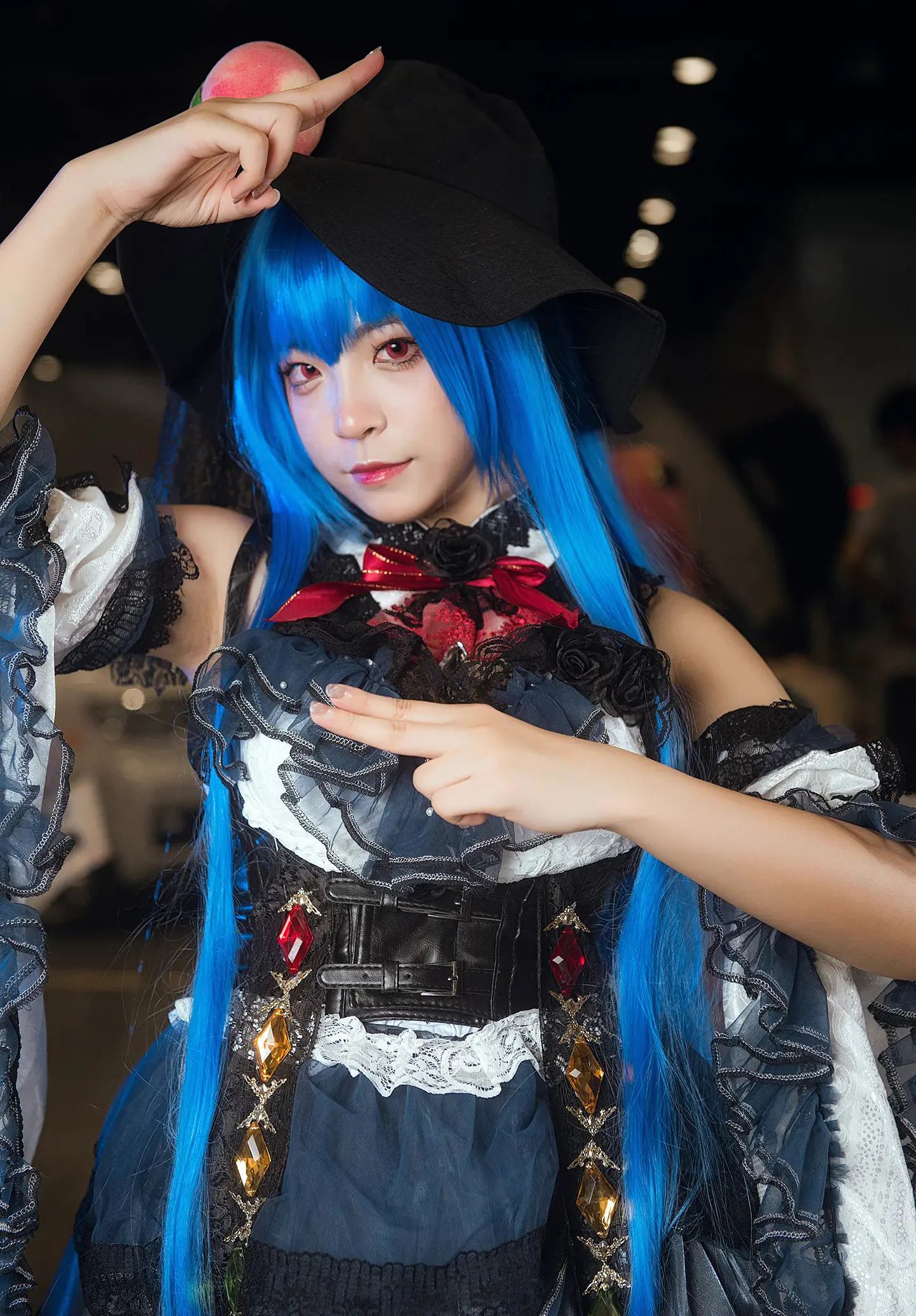 《东方Project》比那名居天子cosplay-公众号小姨ai