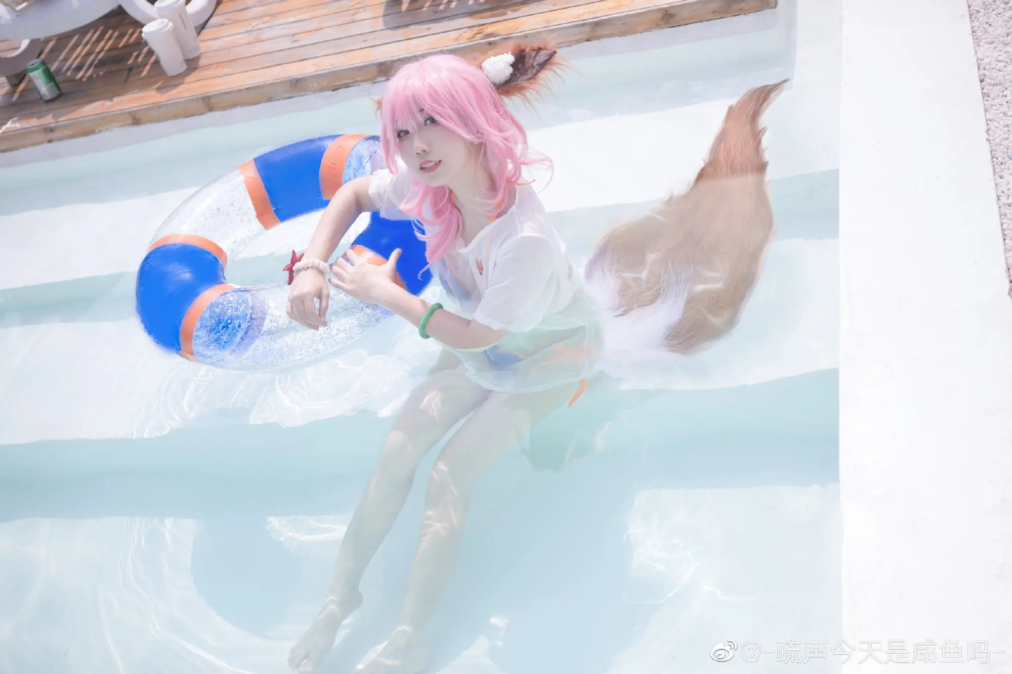 玉藻前cosplay 太阳女神也不能被晒，所以才会带伞哦？-公众号小姨ai