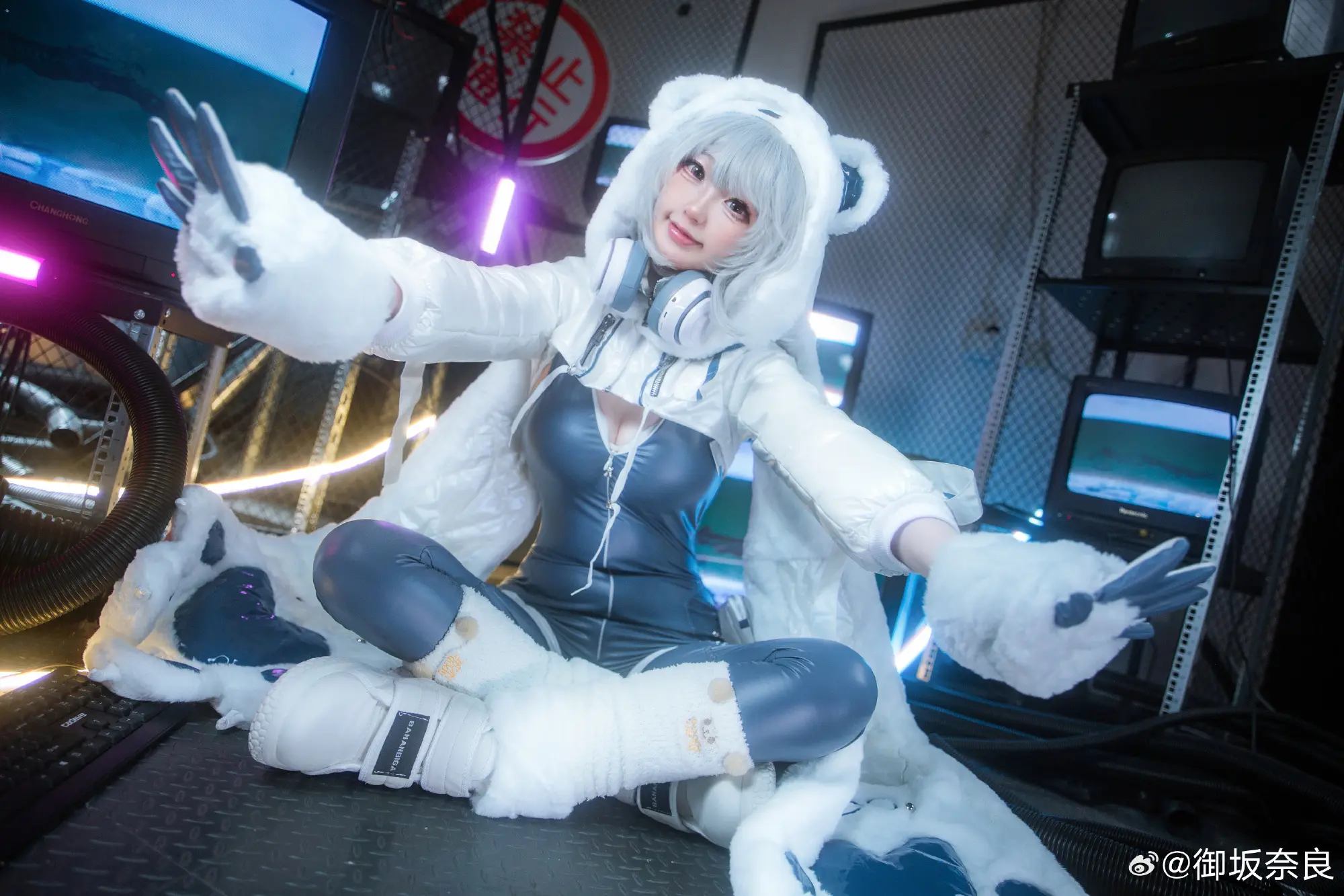 动漫Coser@御坂奈良 nikke:胜利女神-公众号小姨ai
