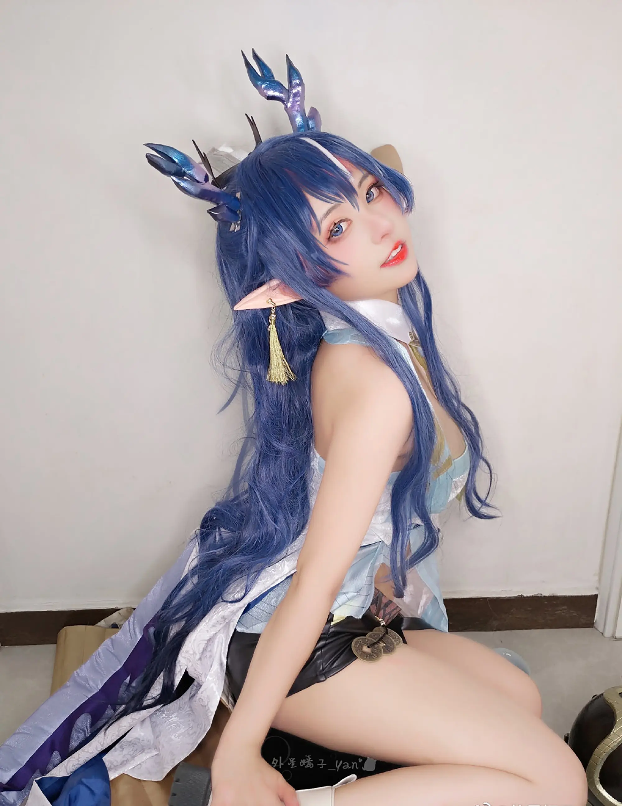 《明日方舟》 令 cosplay-公众号小姨ai