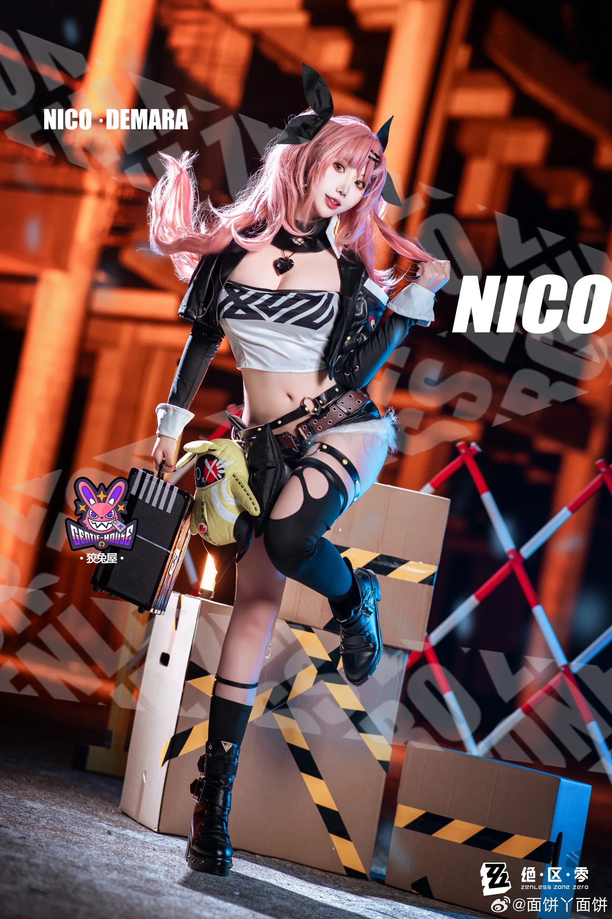 动漫Coser@面饼丫面饼  妮可-公众号小姨ai