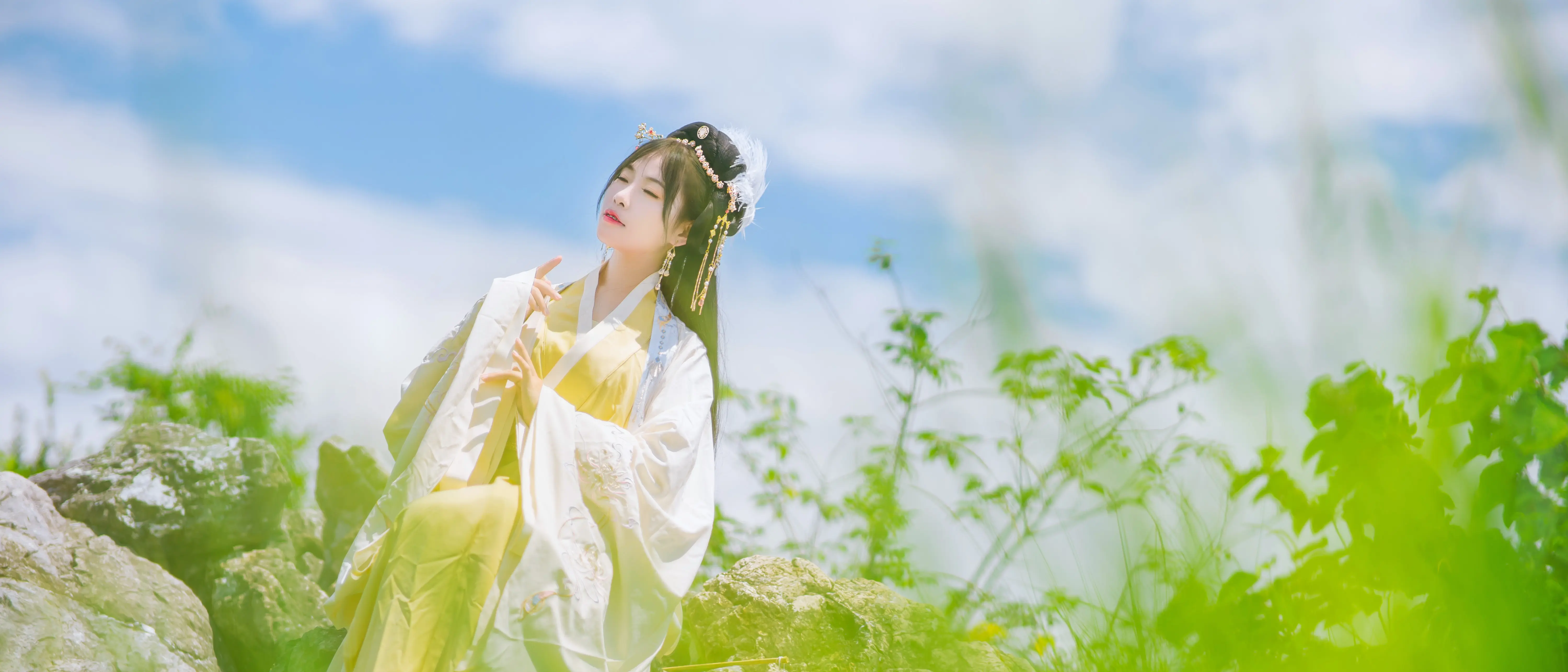 汉服私影，问花花不语，为谁落？-公众号小姨ai