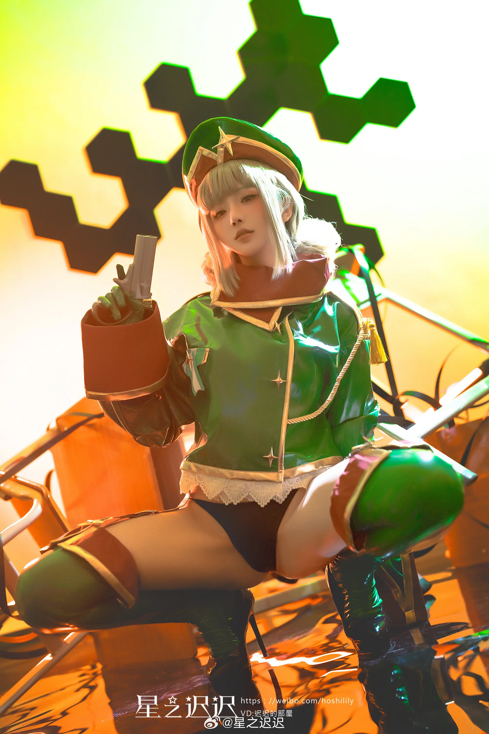 动漫Coser@星之迟迟 豹式装甲-公众号小姨ai