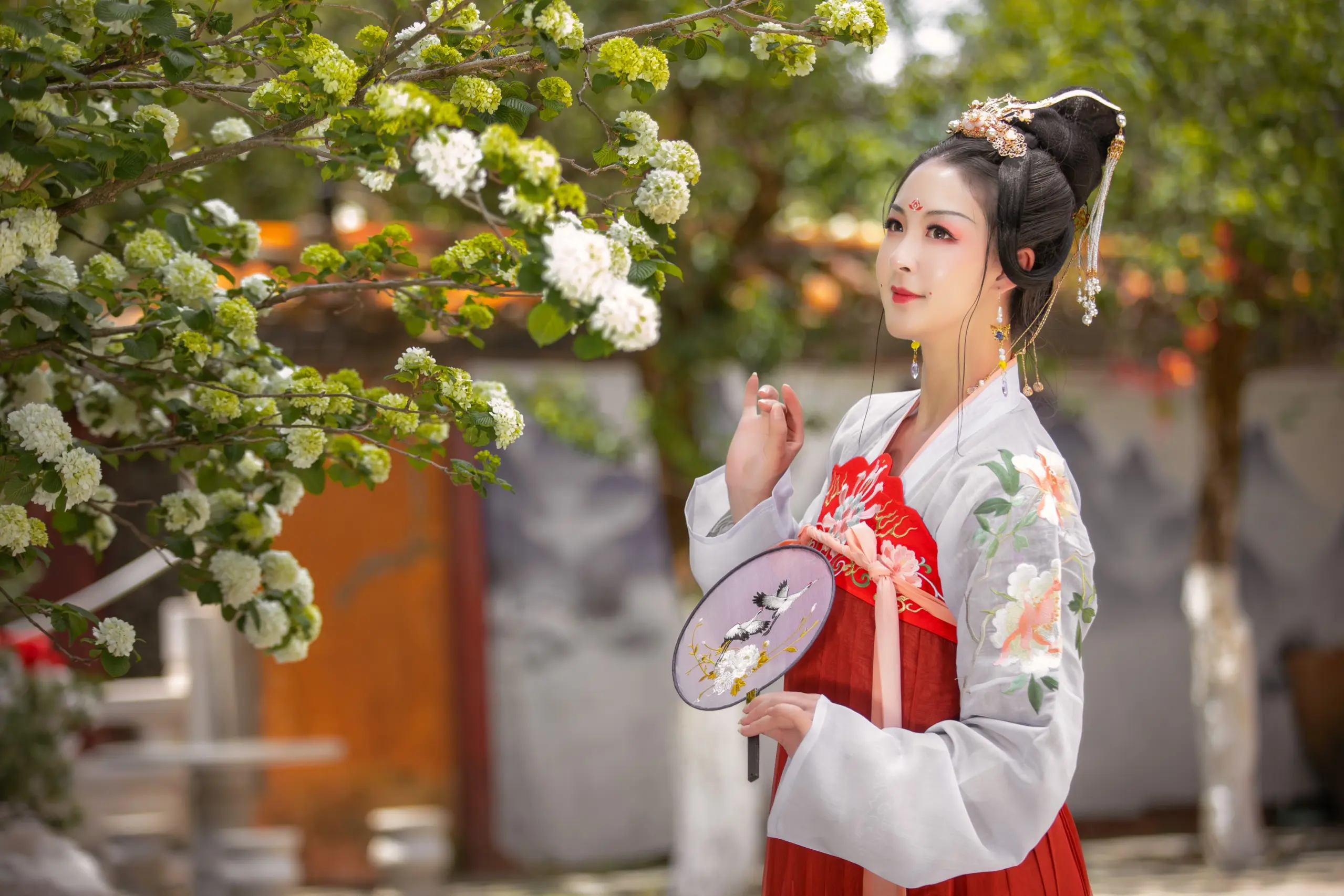 汉服，花萼相辉-公众号小姨ai