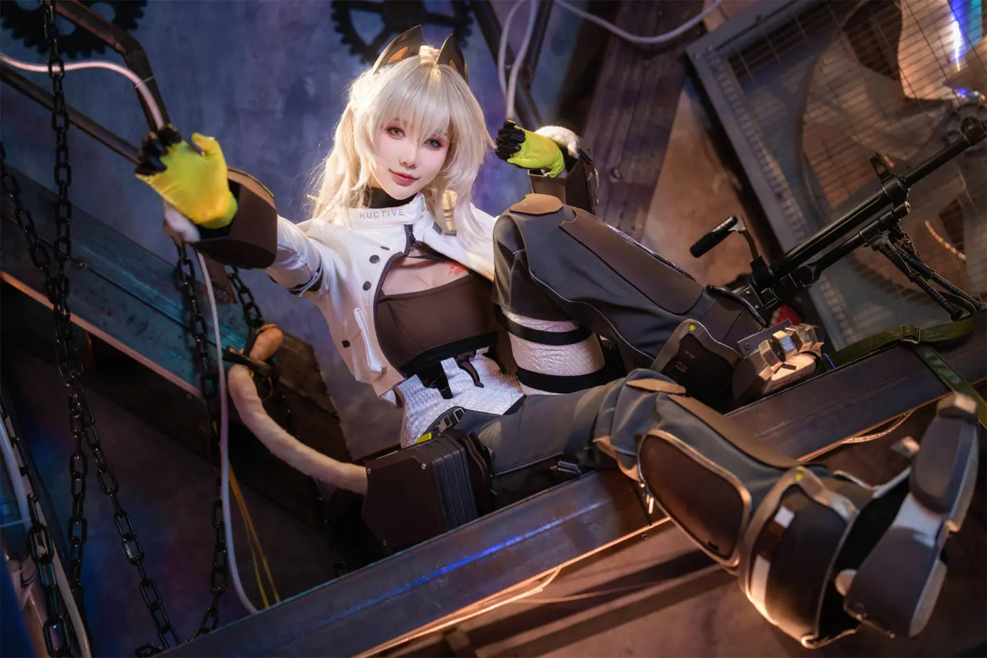 动漫Coser@如月灰《少女前线2：追放》佩里缇亚-公众号小姨ai
