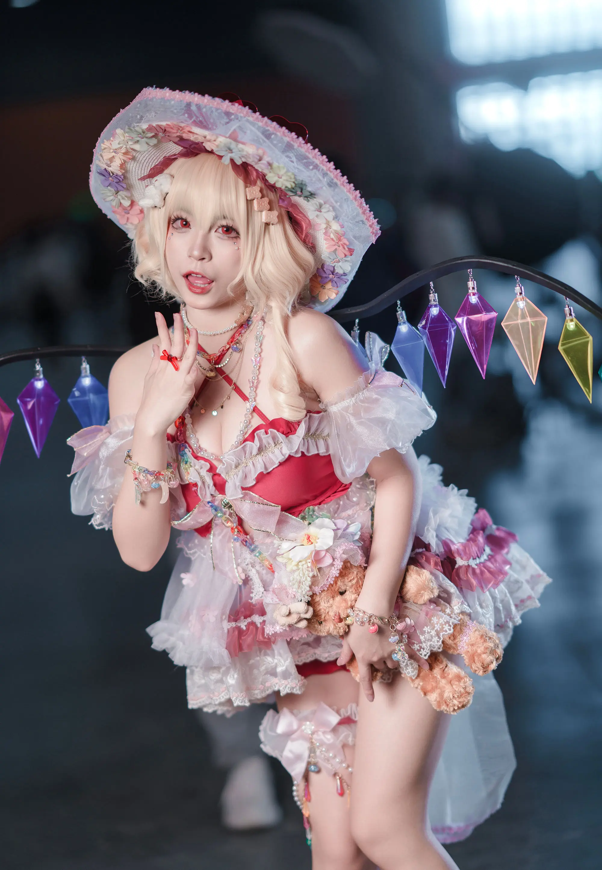 《东方project》芙兰朵露·斯卡雷特cosplay-公众号小姨ai