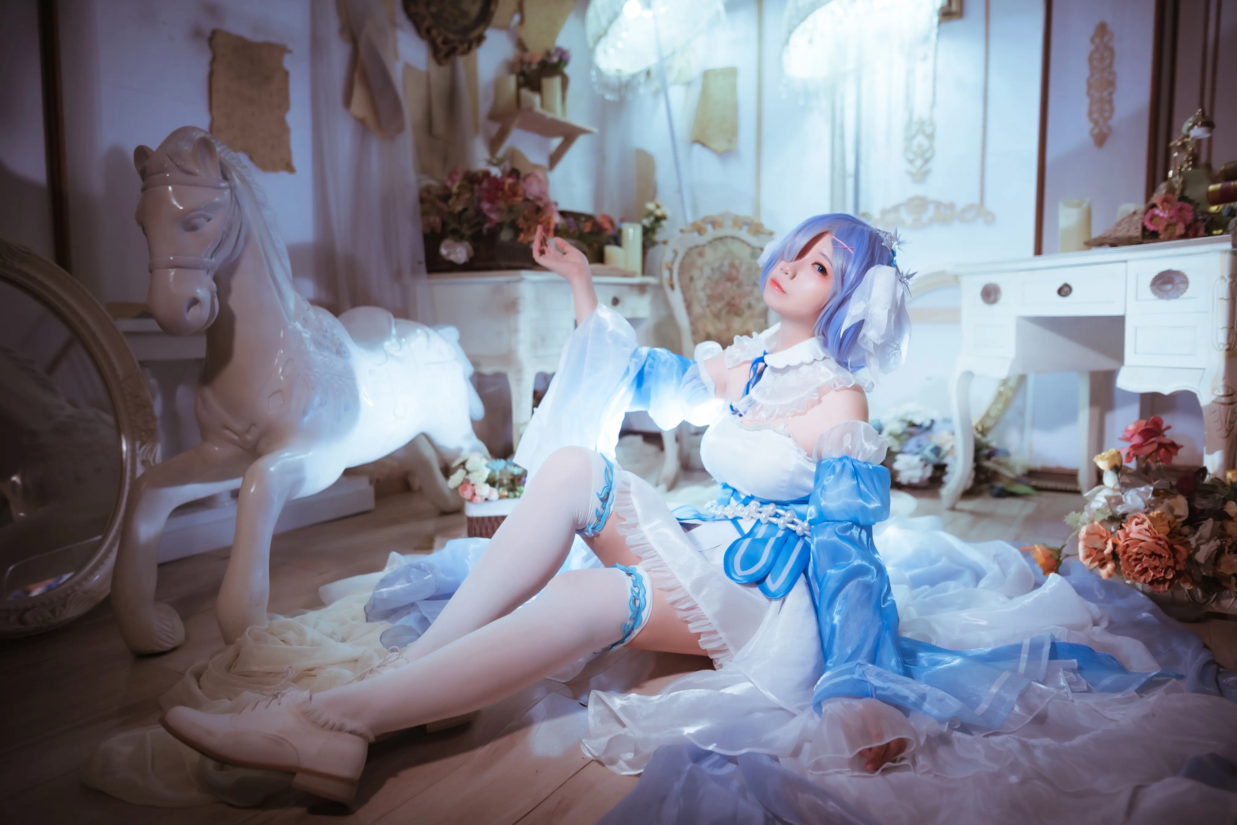 从零开始的异世界蕾姆的冰晶礼服cosplay-公众号小姨ai