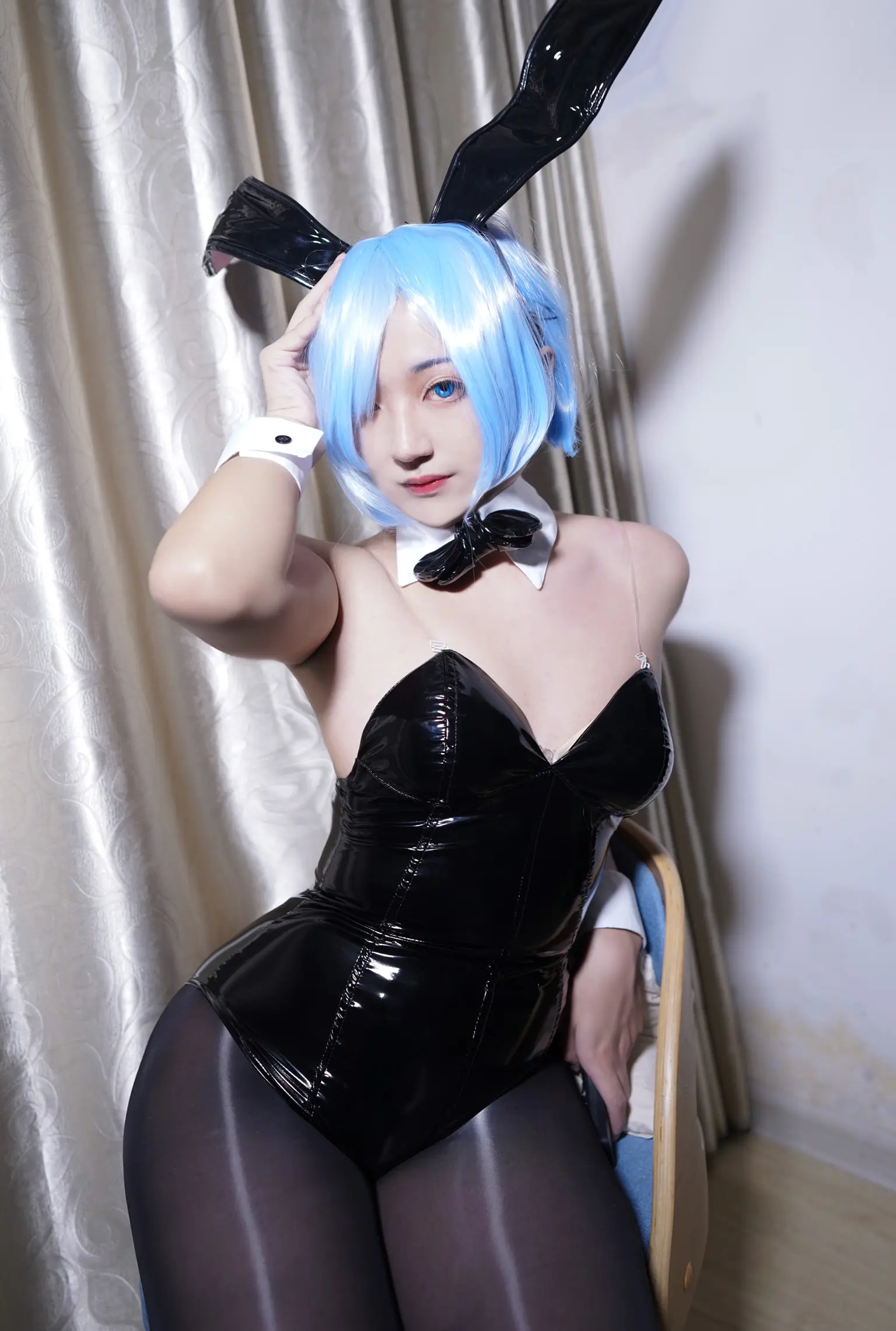 雷姆cosplay，听说，你想跟雷姆打台球-公众号小姨ai