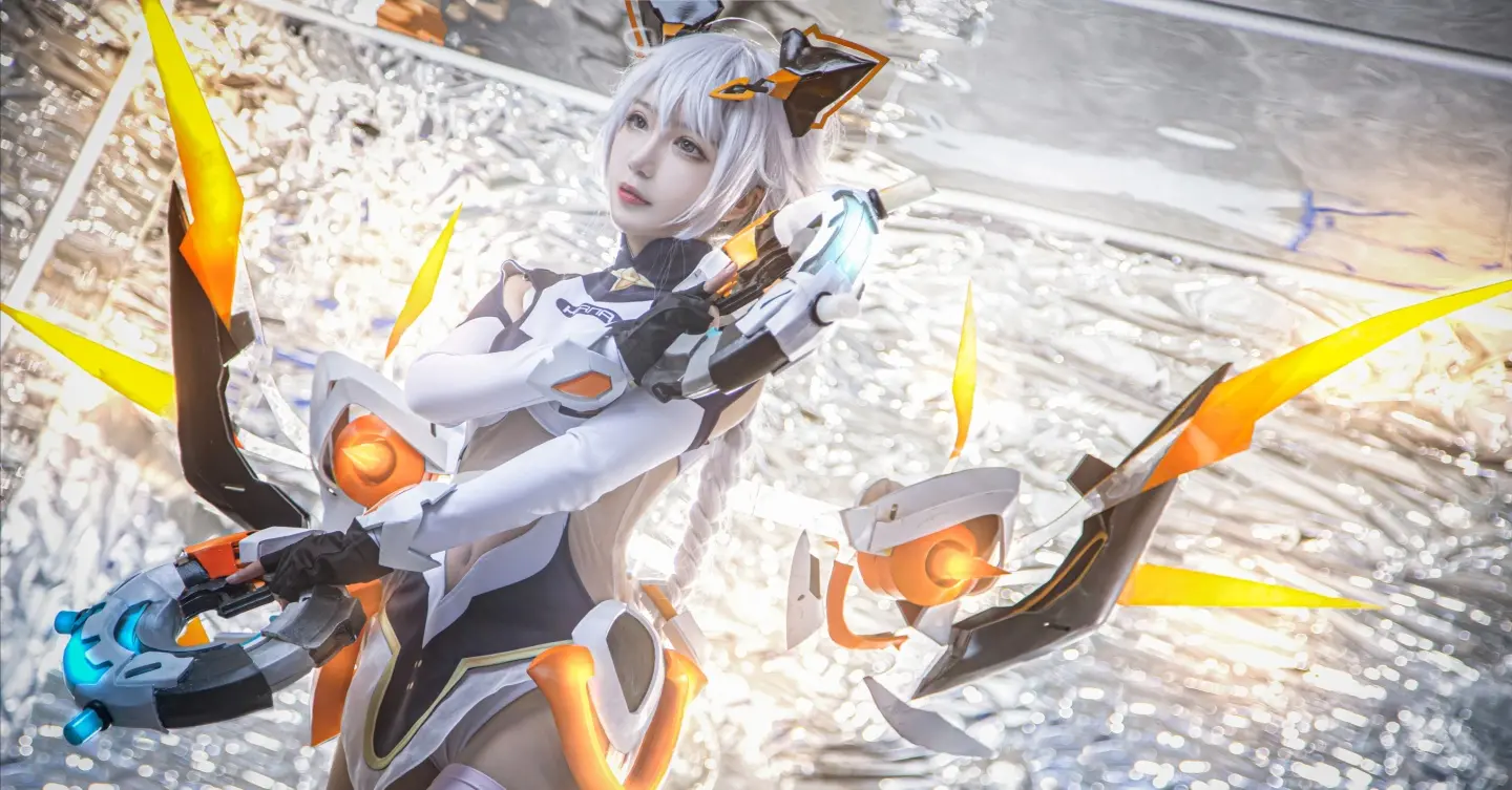 动漫Coser@九茈《崩坏三》月下猫-琪亚娜•卡斯兰娜-公众号小姨ai