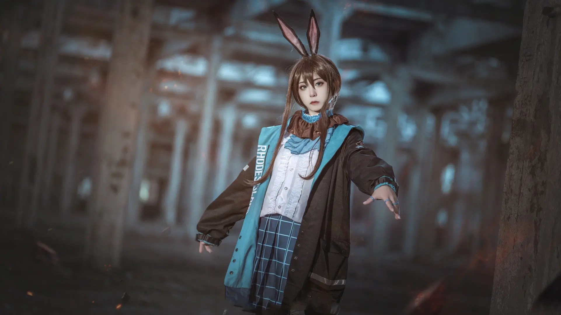 《明日方舟》阿米娅cosplay-公众号小姨ai