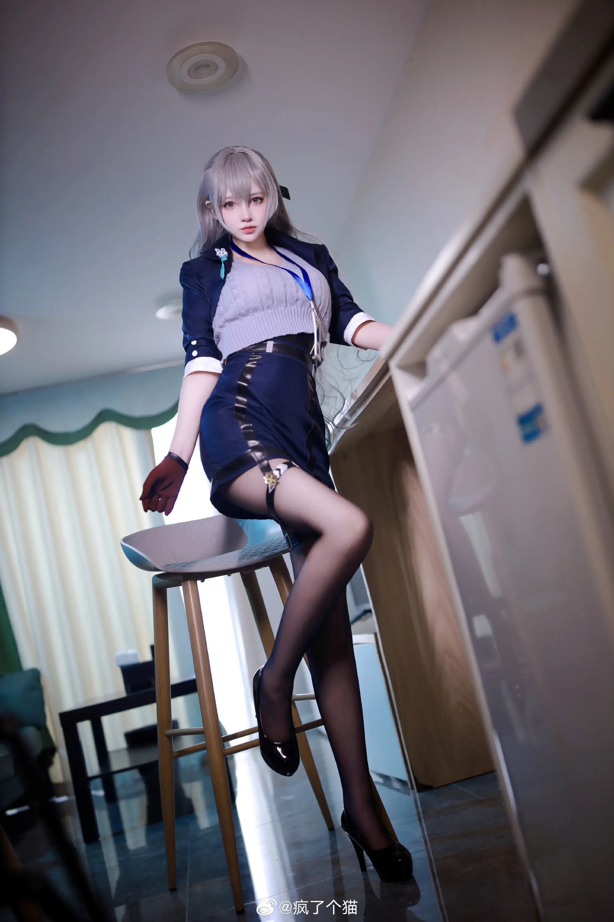 动漫Coser@疯了个猫 布洛妮娅-公众号小姨ai