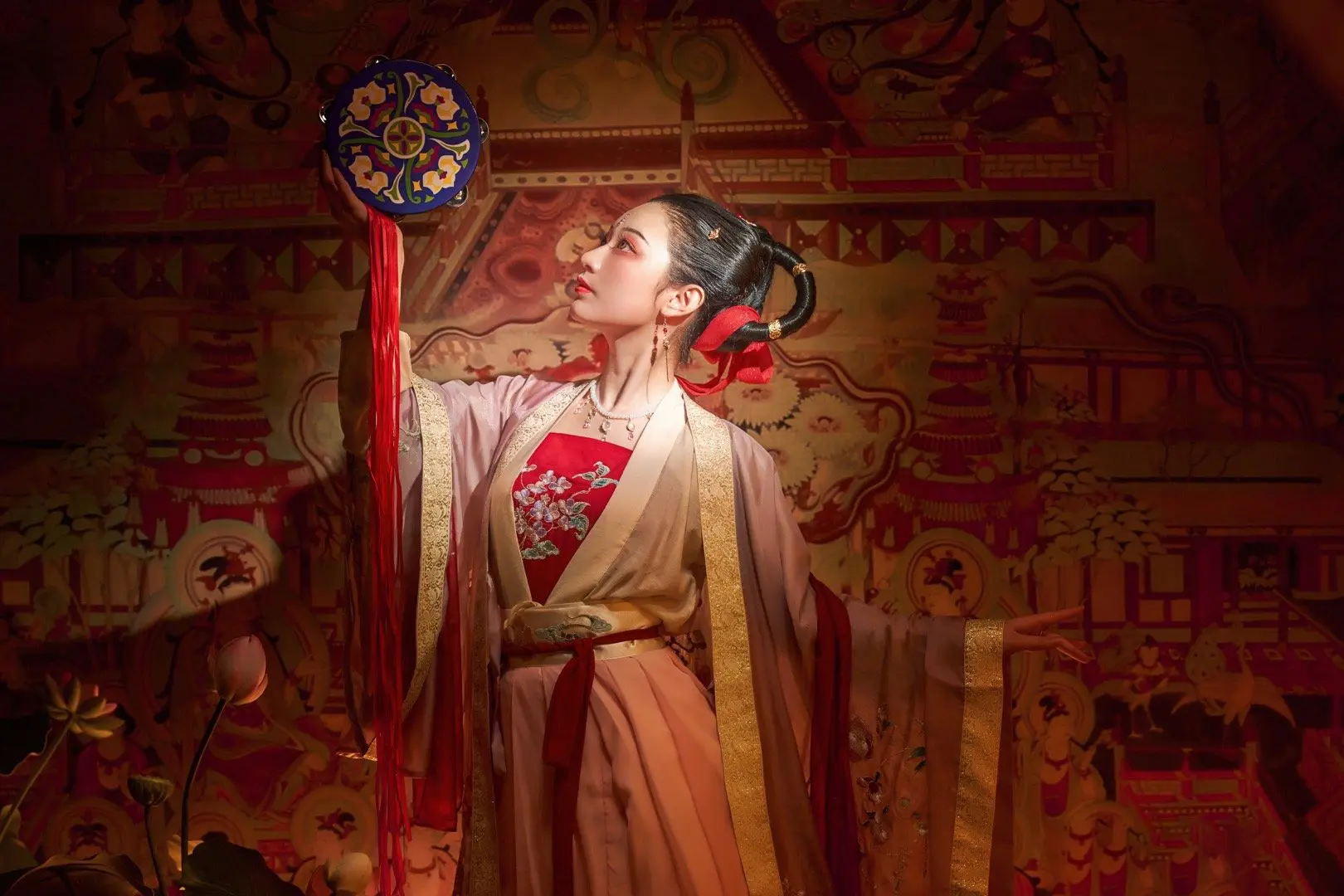 莫高窟汉服写真-公众号小姨ai