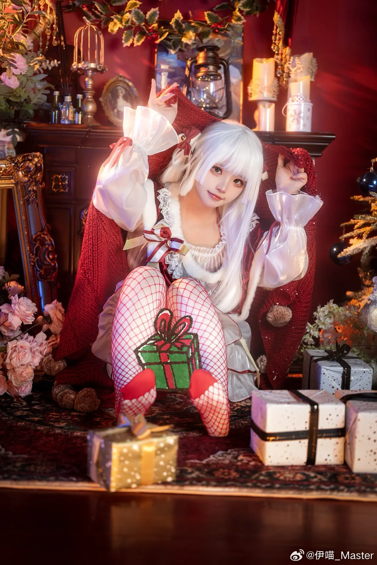 动漫Coser@伊喵_Master 圣诞-公众号小姨ai
