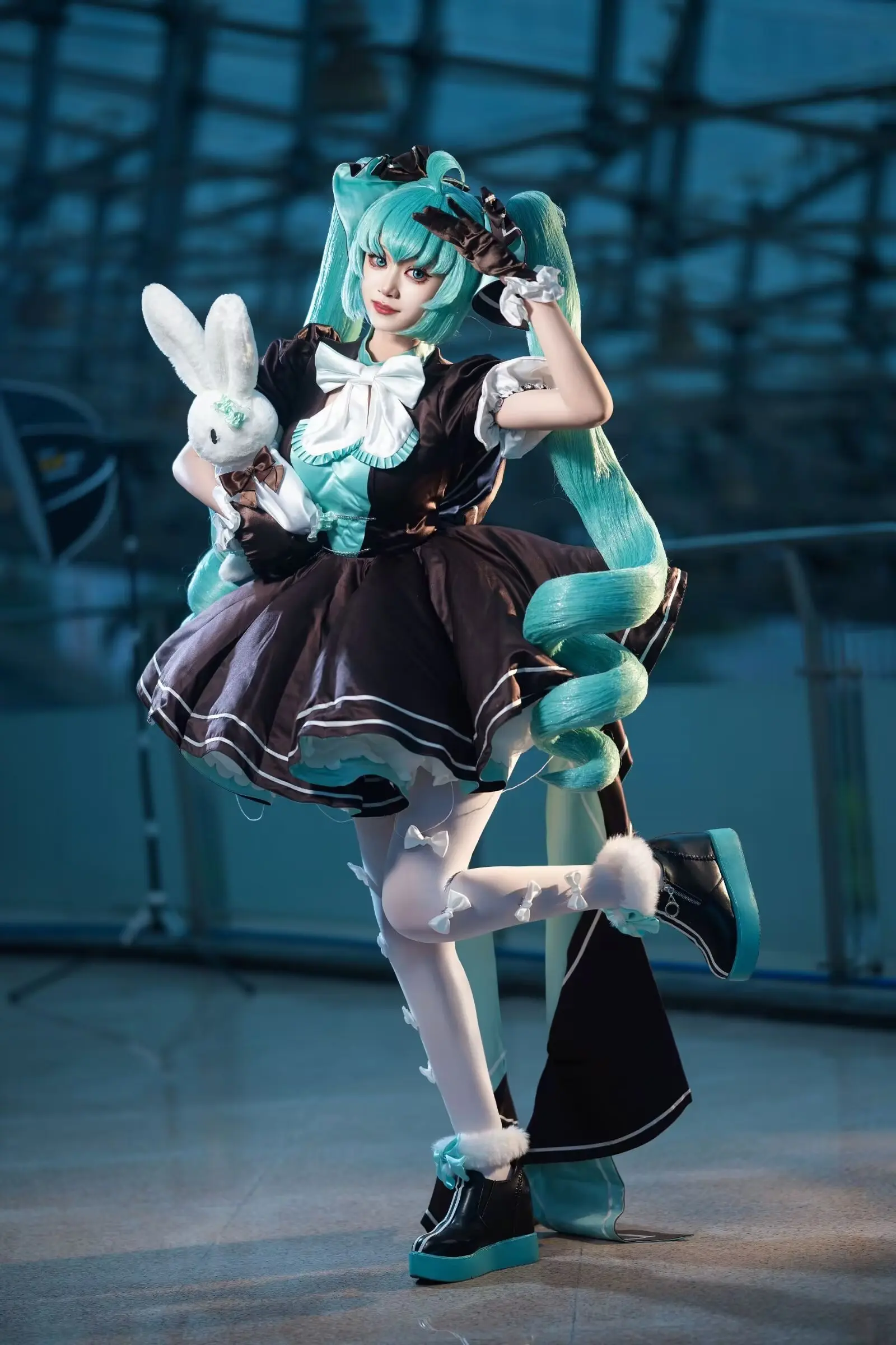 初音未来cosplay-公众号小姨ai