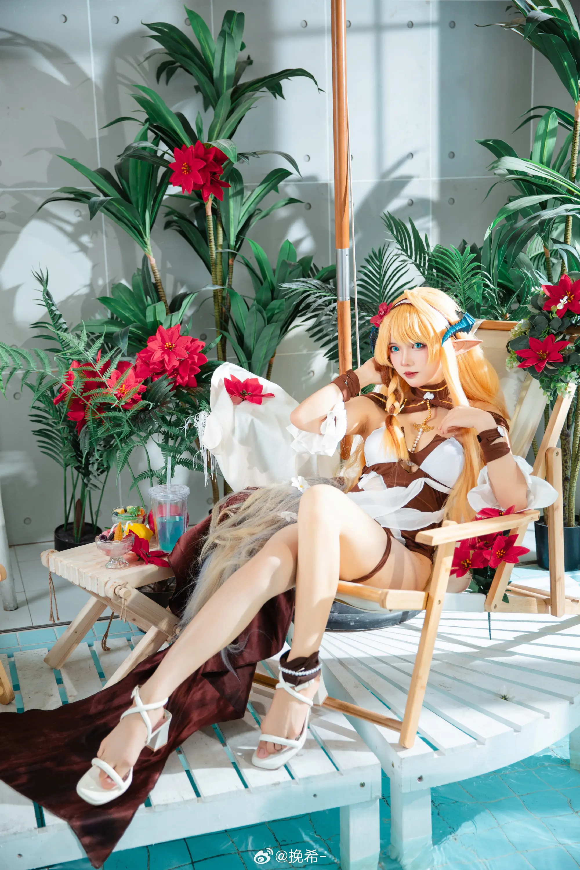 COSPLAY  阳光、沙滩还有大家，真的好怀念 明日方舟 琴柳@挽希- COSPLAY-第6张