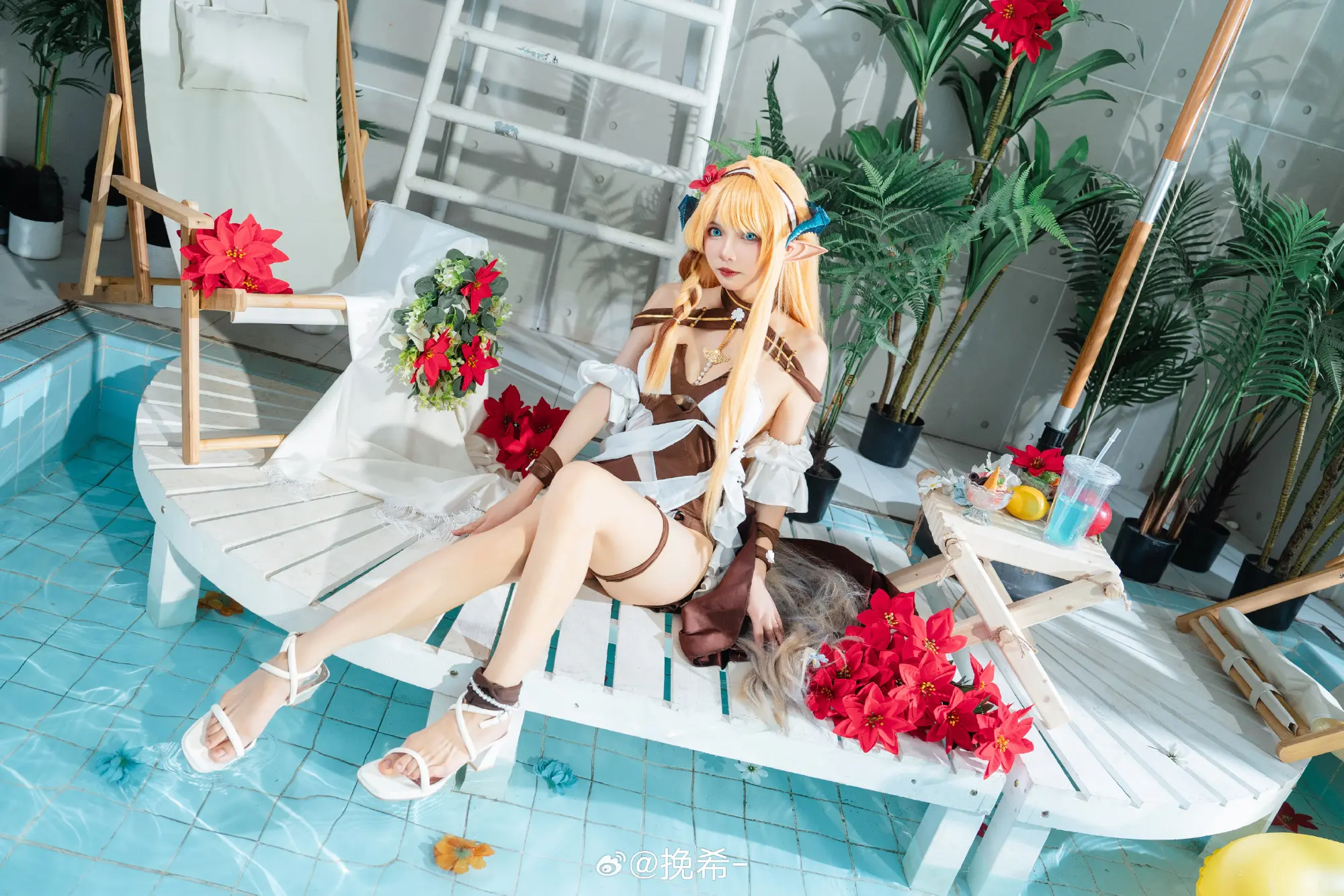 COSPLAY  阳光、沙滩还有大家，真的好怀念 明日方舟 琴柳@挽希- COSPLAY-第9张