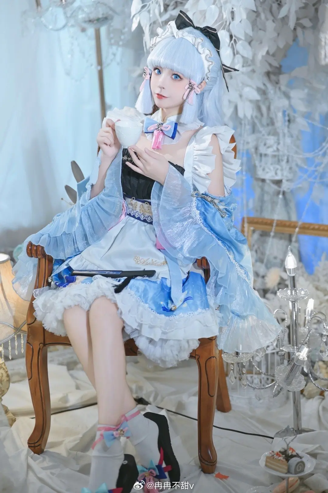 COSPLAY 旅行者，请好好的看着我～ 原神 绫华女仆@冉冉不甜v-公众号小姨ai