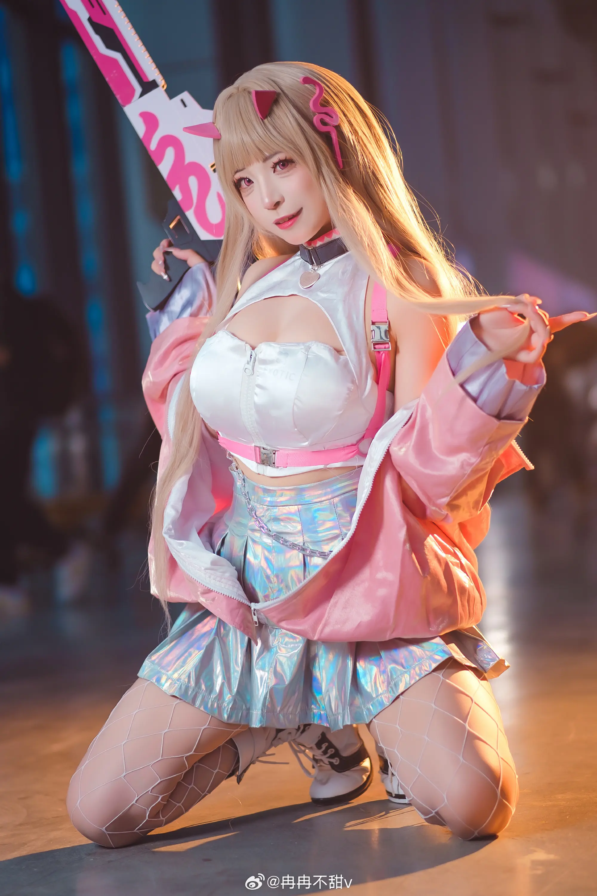 COSPLAY 💕可是毒蛇小姐她叫我亲爱的诶！@冉冉不甜v-公众号小姨ai