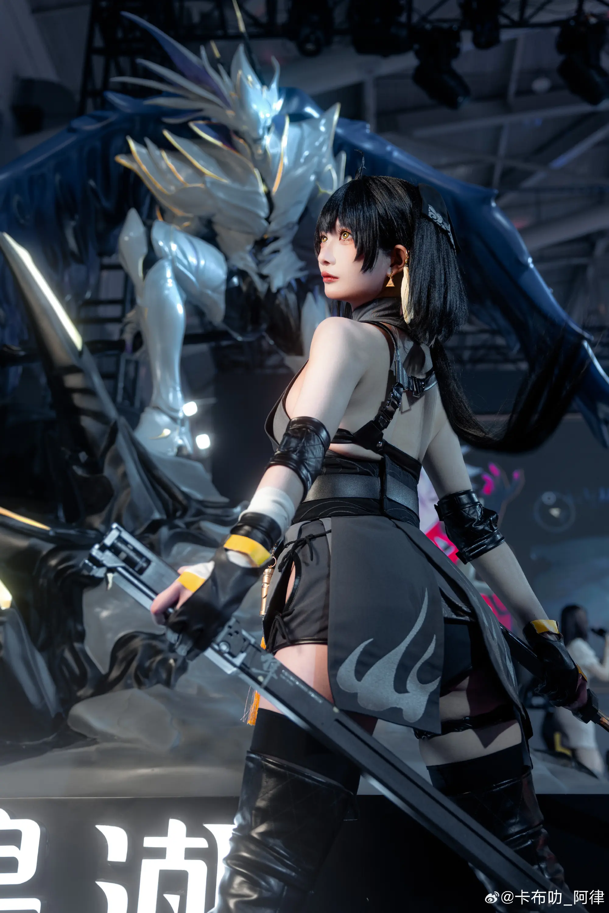 COSPLAY 这次担任的是女漂泊者(ง •̀_•́)ง 鸣潮 安可 @可以吃的小奶糖 COSPLAY-第4张