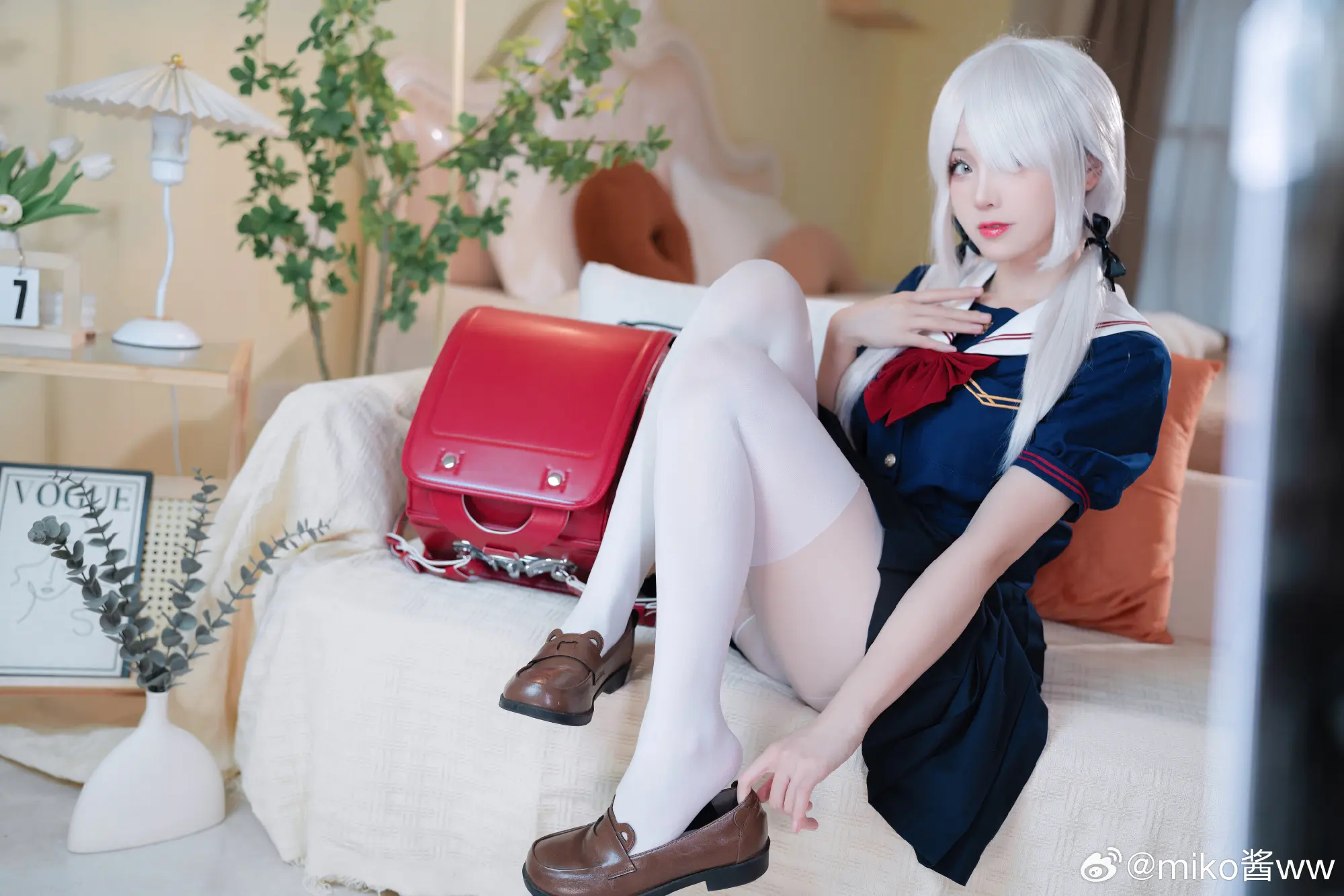 来…恰点雪糕🍦？@miko酱ww COSPLAY-第2张