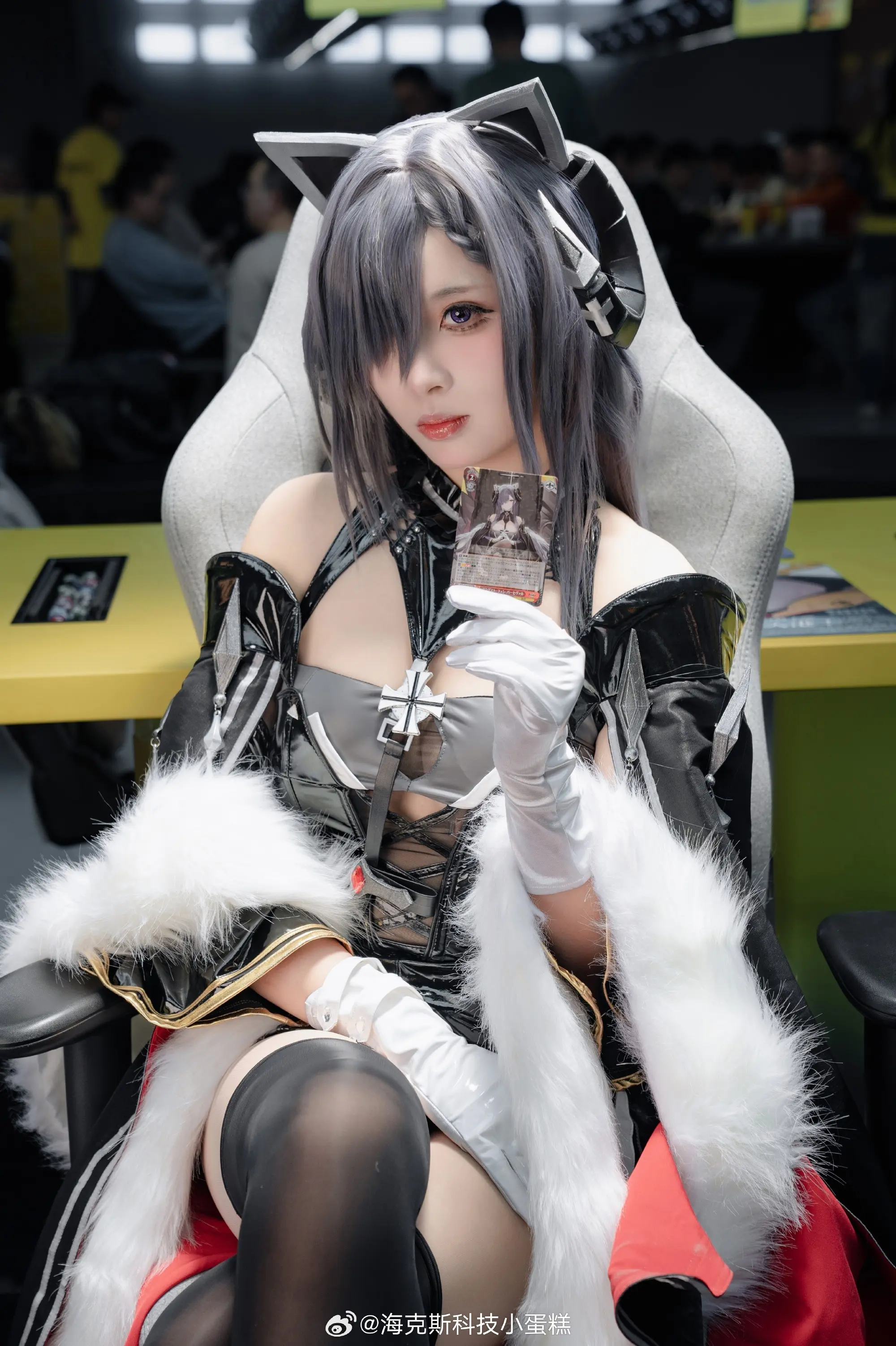 COSPLAY 享受努力后的甘甜，或是舔舐堕落后的苦涩，皆由你决定，因你所望，指挥官。奥古斯特·冯·帕塞瓦尔@海克斯科技小蛋糕-公众号小姨ai