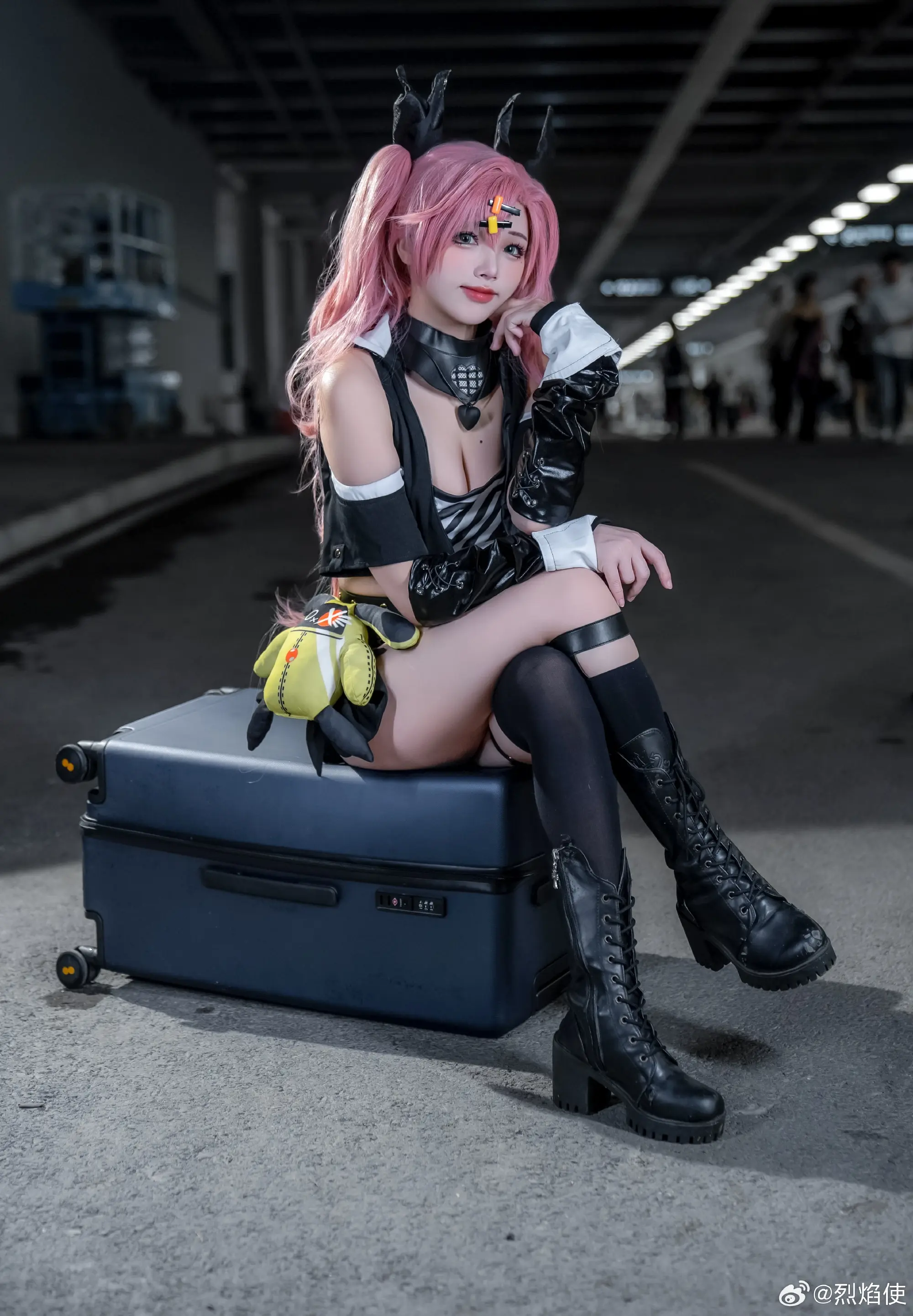COSPLAY 绝区零 妮可•德玛拉：@兔子兔子兔w COSPLAY-第4张