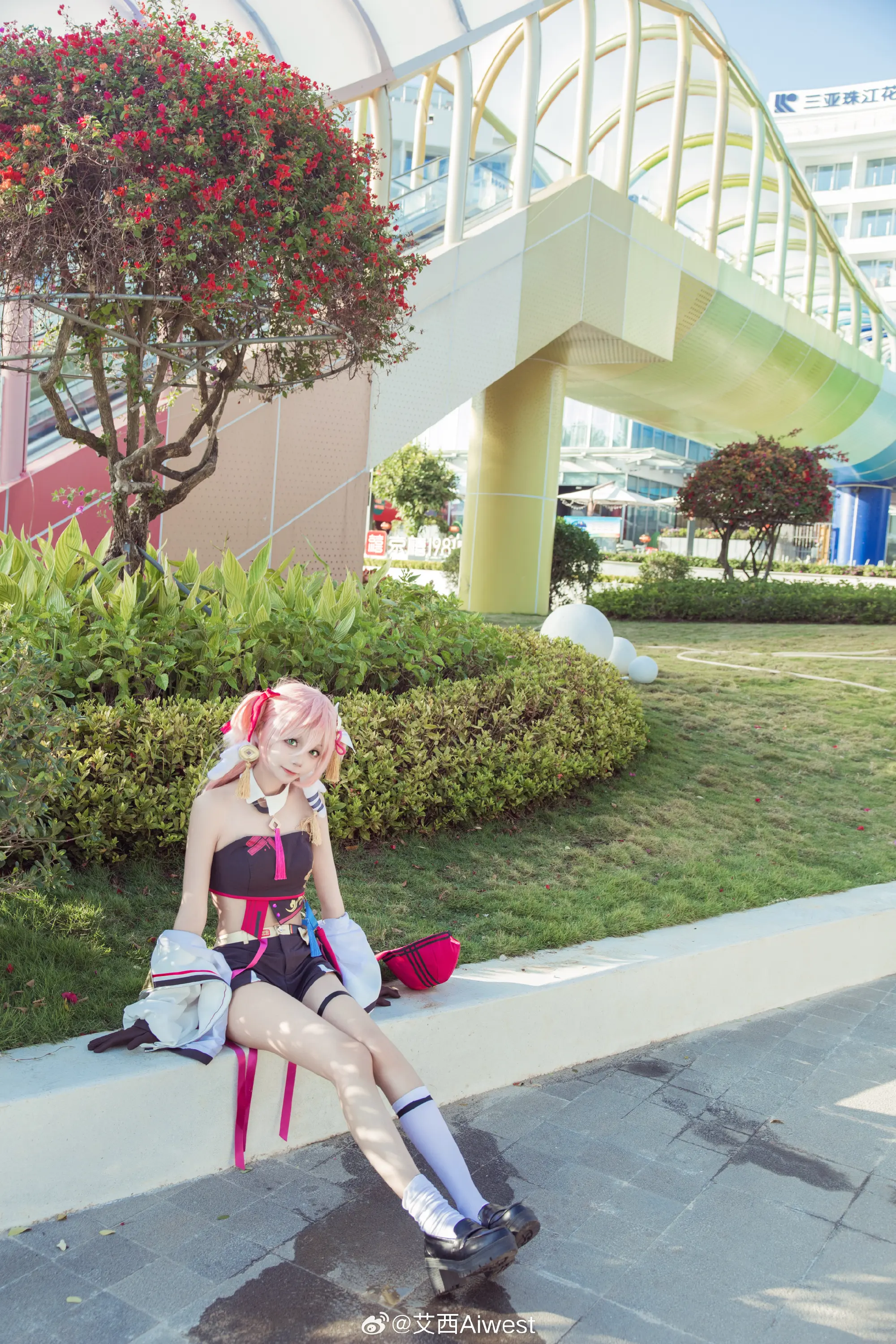 COSPLAY 原神 烟绯·花鸟与情@艾西Aiwest COSPLAY-第2张