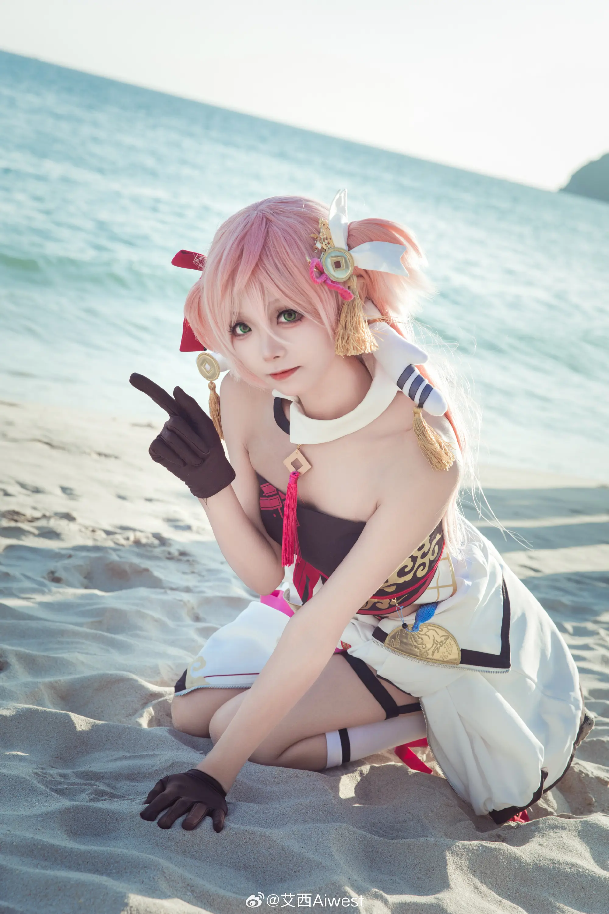 COSPLAY 原神 烟绯·花鸟与情@艾西Aiwest-公众号小姨ai