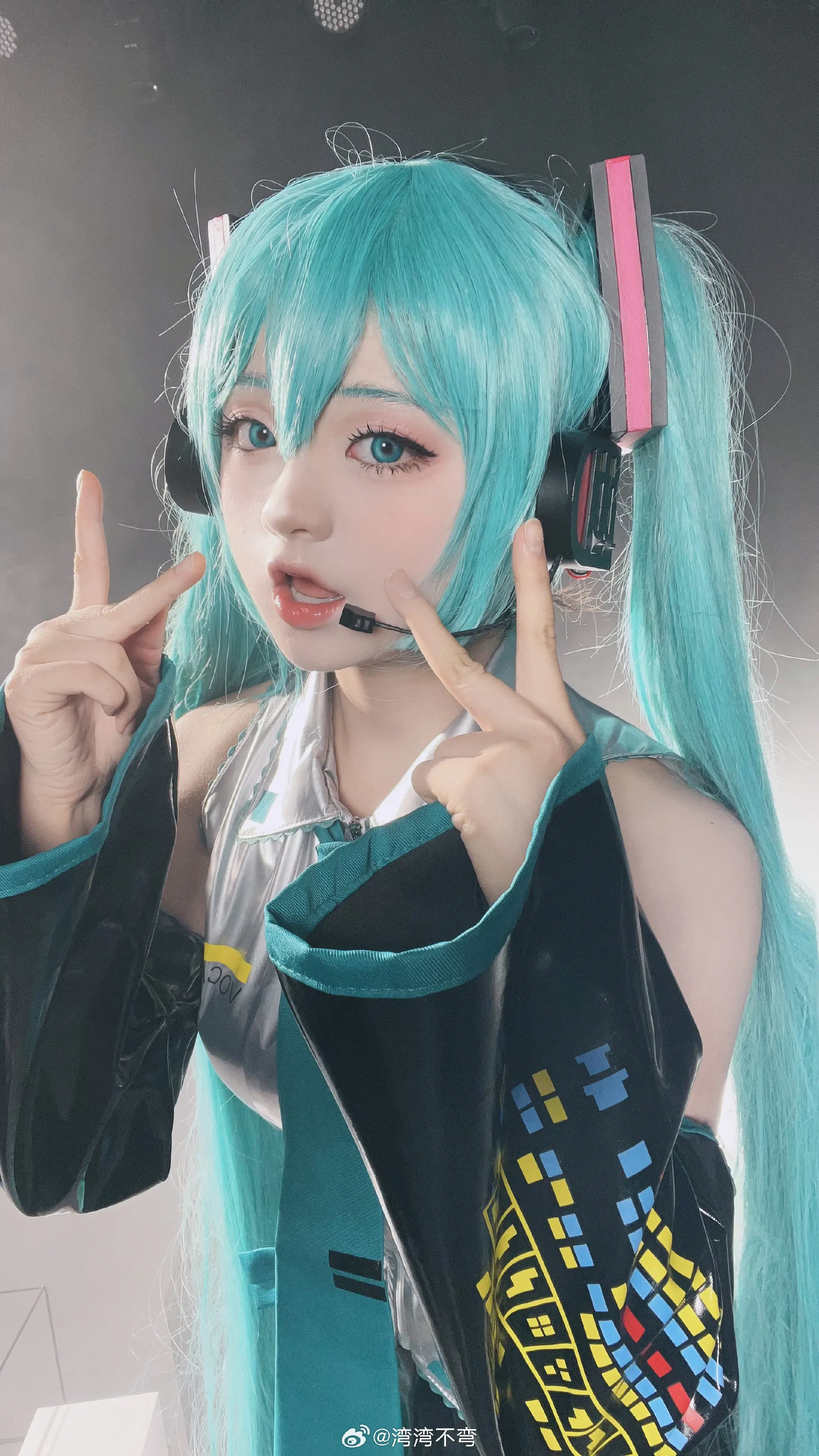 cosplay 初音未来 世界第一公主殿下💚💙🩵 ​​​@湾湾不弯 COSPLAY-第4张
