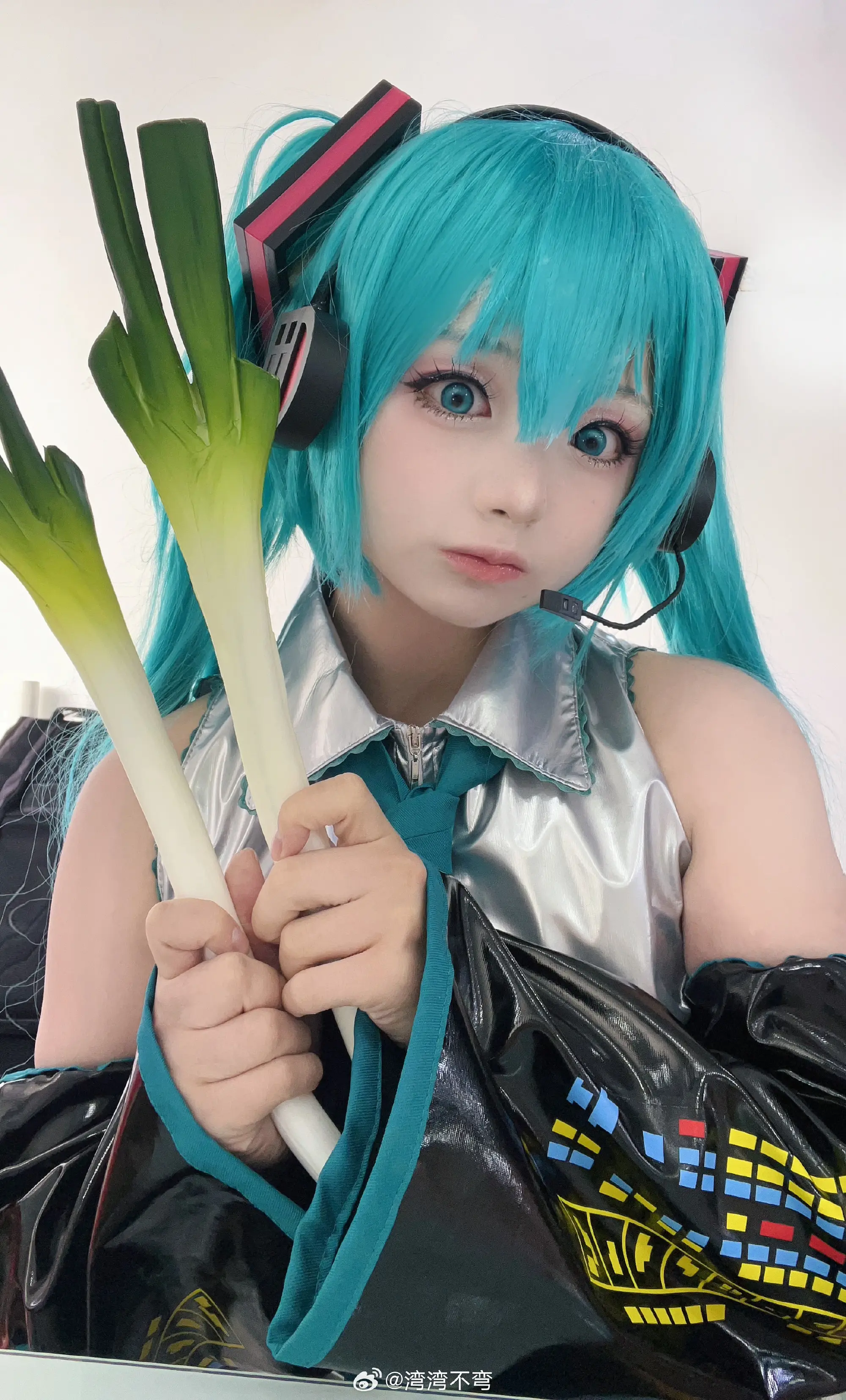 cosplay 初音未来 世界第一公主殿下💚💙🩵 ​​​@湾湾不弯 COSPLAY-第7张