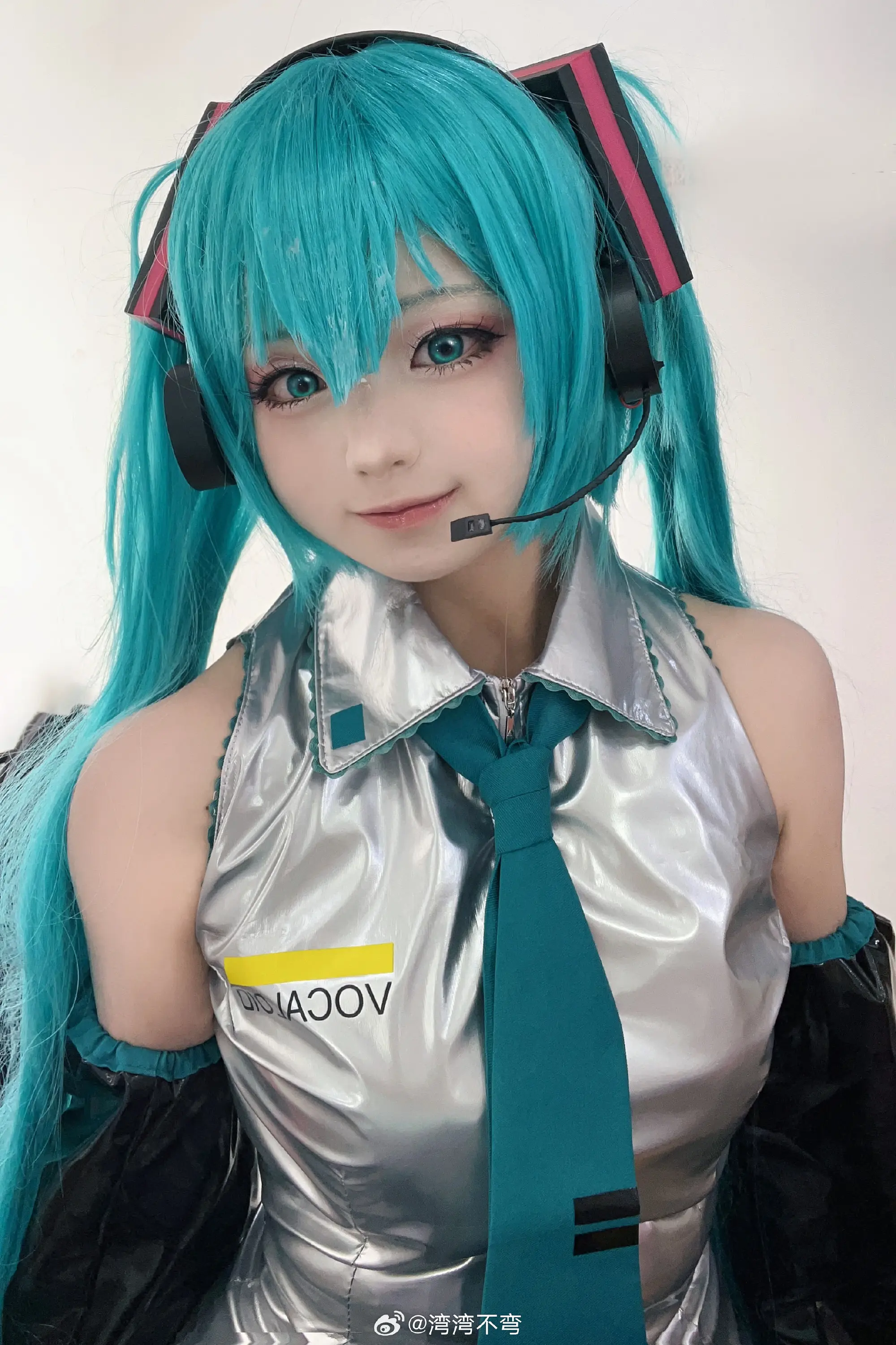 cosplay 初音未来 世界第一公主殿下💚💙🩵 ​​​@湾湾不弯 COSPLAY-第10张