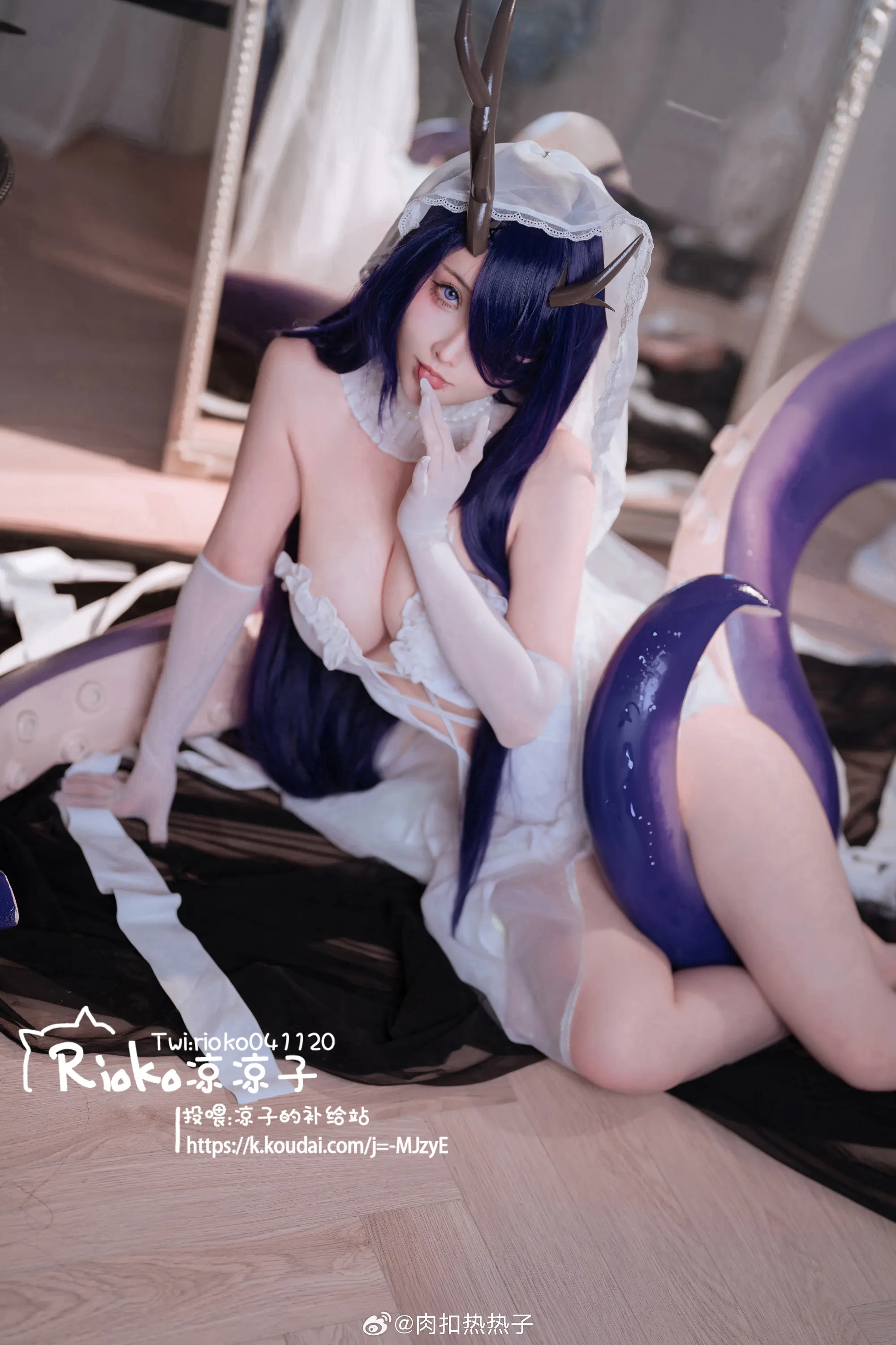 COSPLAY 碧蓝航线 我拿着斧头在做什么？@肉扣热热子-公众号小姨ai