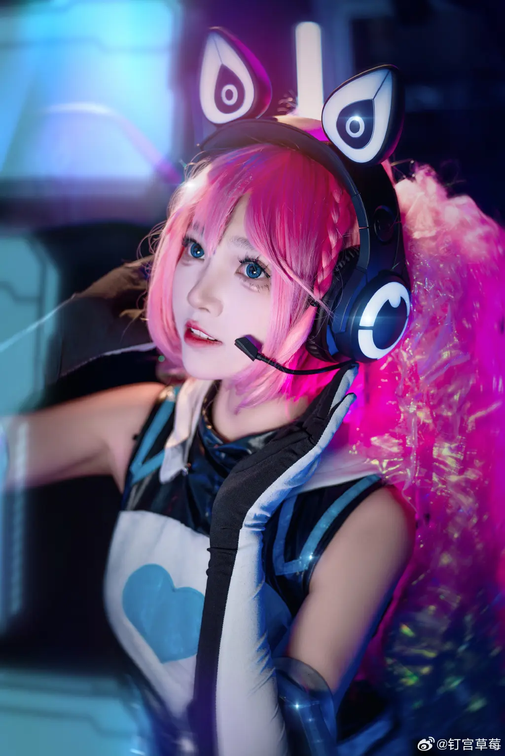 COSPLAY 系统宕机的话，重启就好啦！随时保持出发的勇气！ 王者荣耀 安琪拉cos@钉宫草莓-公众号小姨ai