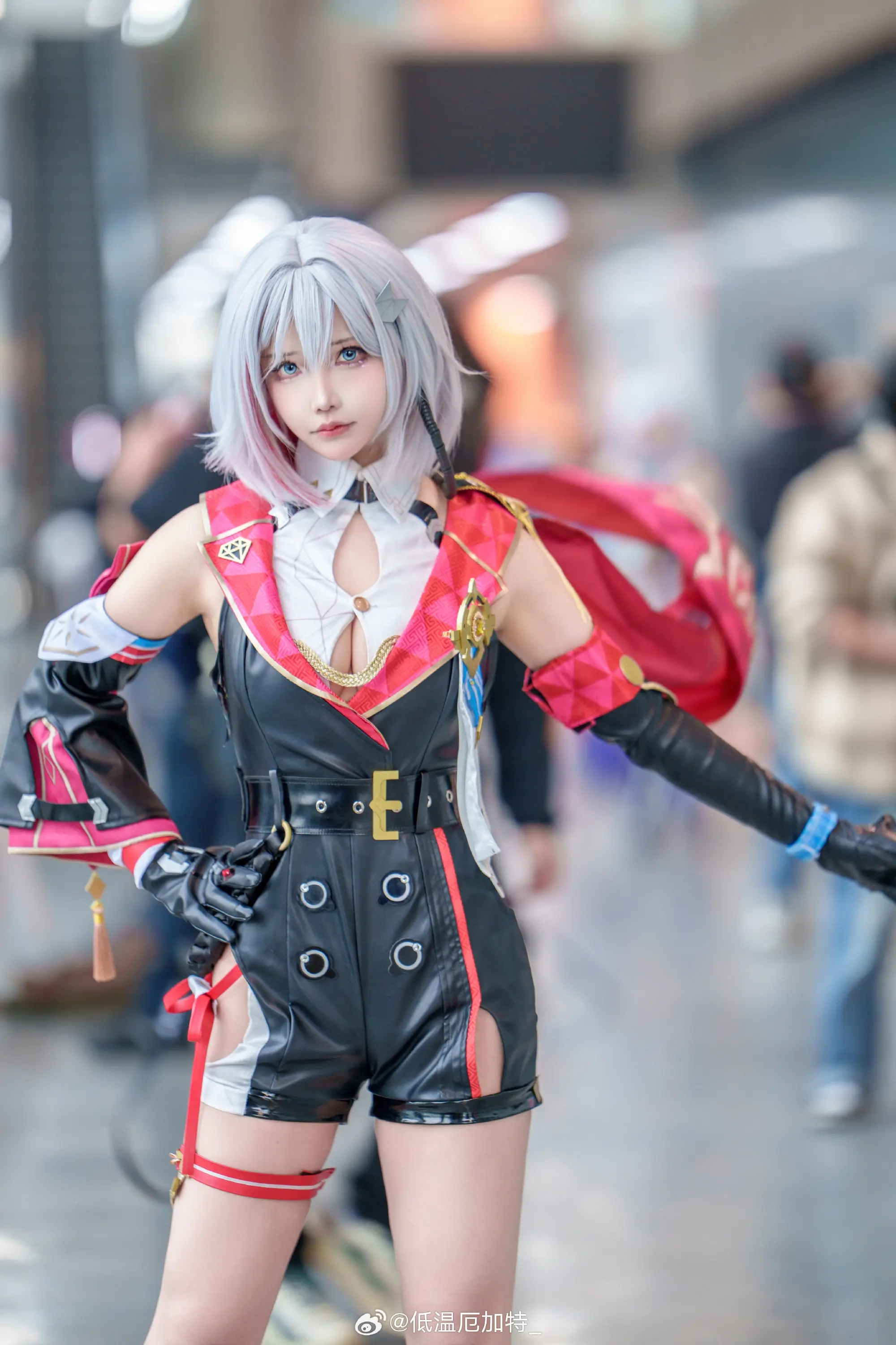 COSPLAY 崩坏 托帕@中岛莫之子i-公众号小姨ai