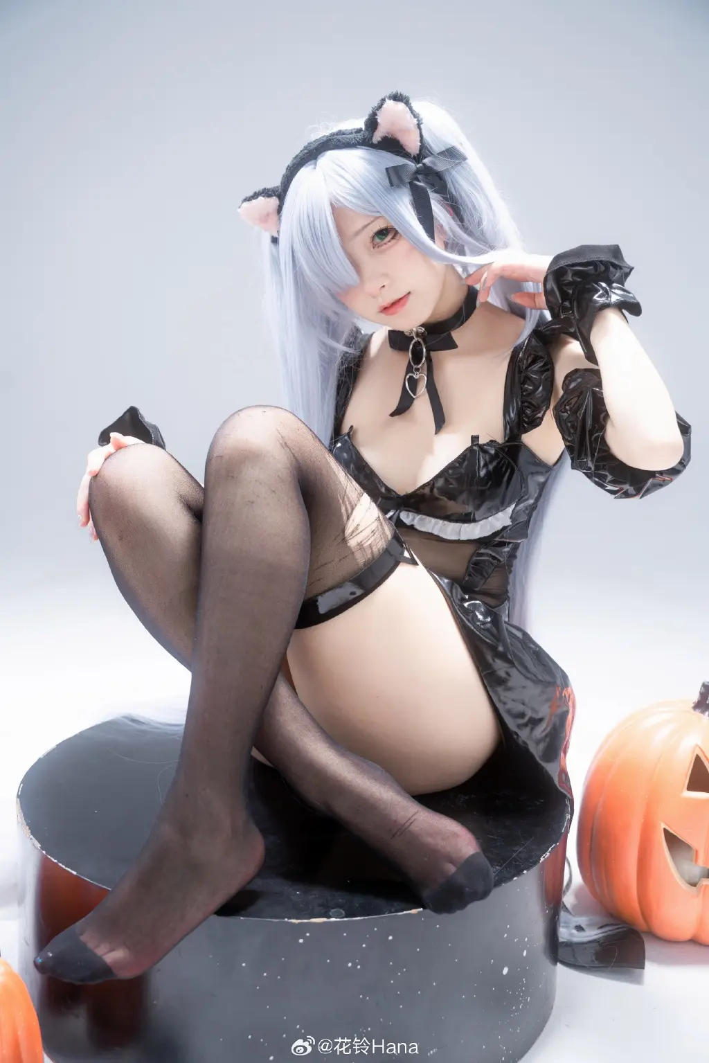 今天是不是可以向指挥官要糖果来着… 🎃雅努斯-万圣喵喵惊悚夜🎃@花铃Hana-公众号小姨ai