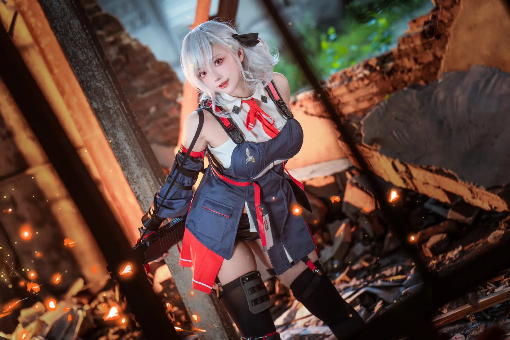 COSPLAY 欸……任务要赶不及了？哎呀，会没事的啦，先吃块巧克力再说～ 女前线2追放 塞布丽娜@枣糕-吃谷人黛博魂-公众号小姨ai