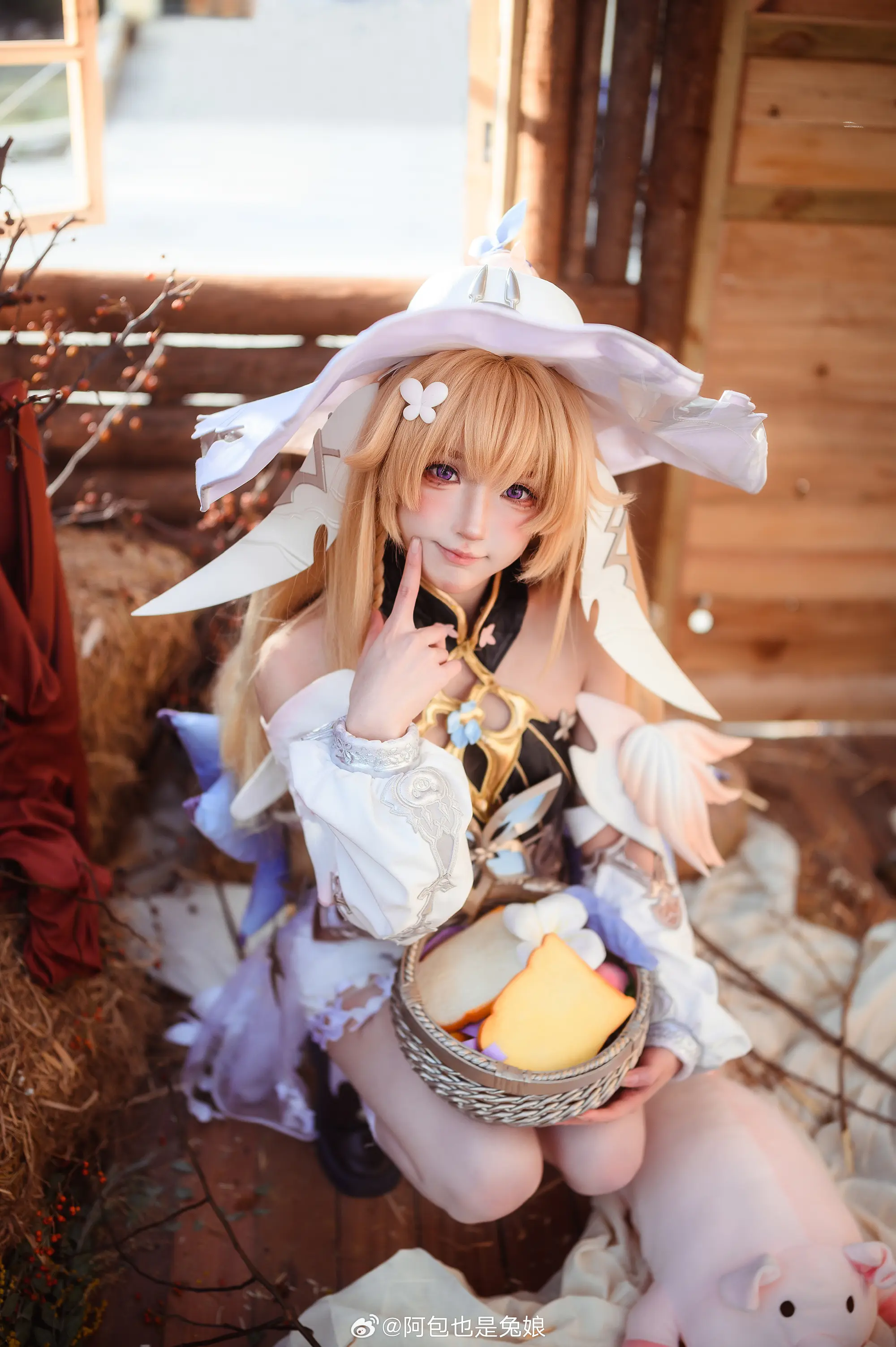 COSPLAY 你好你好，我是粮秣专员松露 二重螺旋@阿包也是兔娘-公众号小姨ai