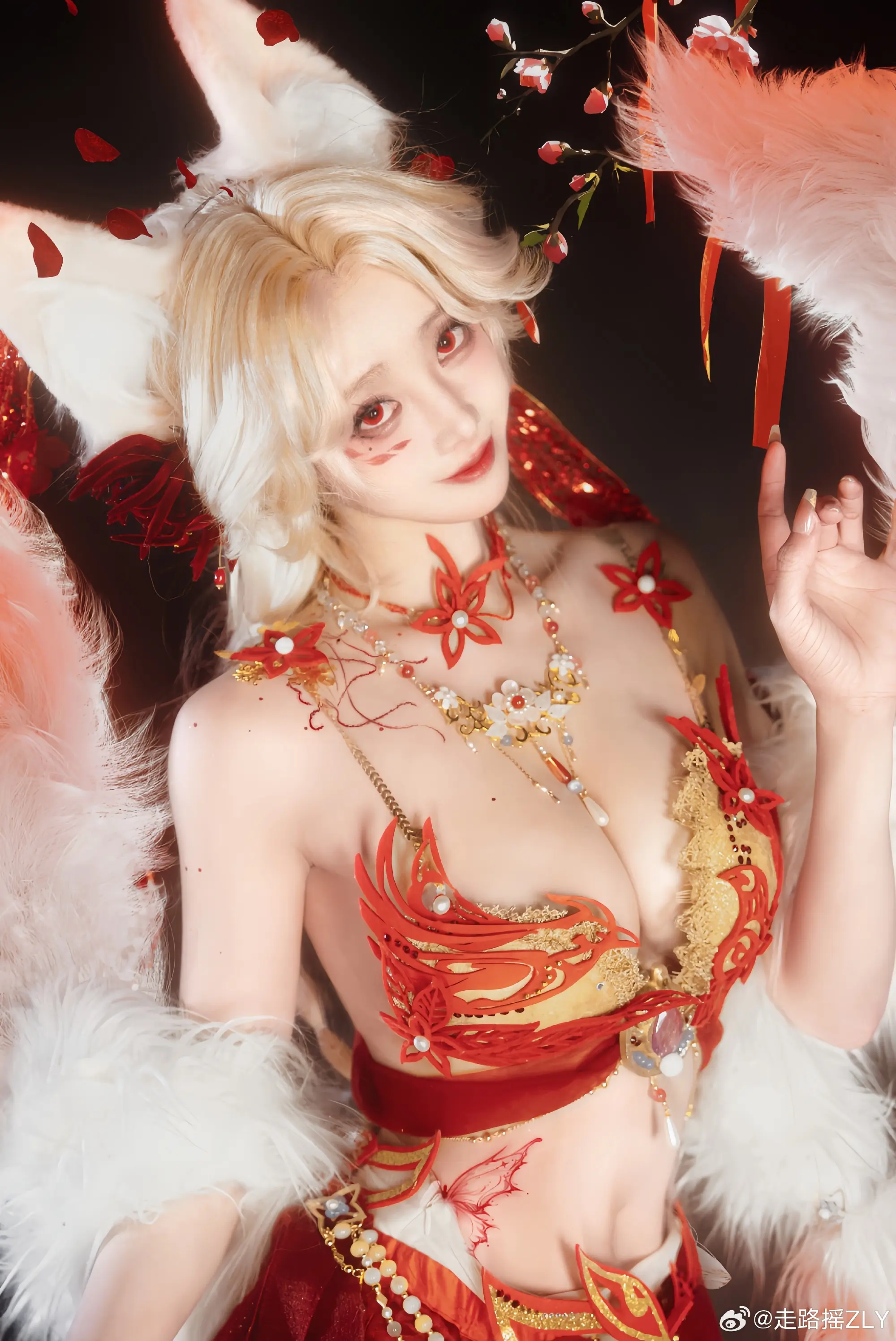 COSPLAY 玉玲珑新皮肤真是____啊！永劫无间@走路摇ZLY-公众号小姨ai