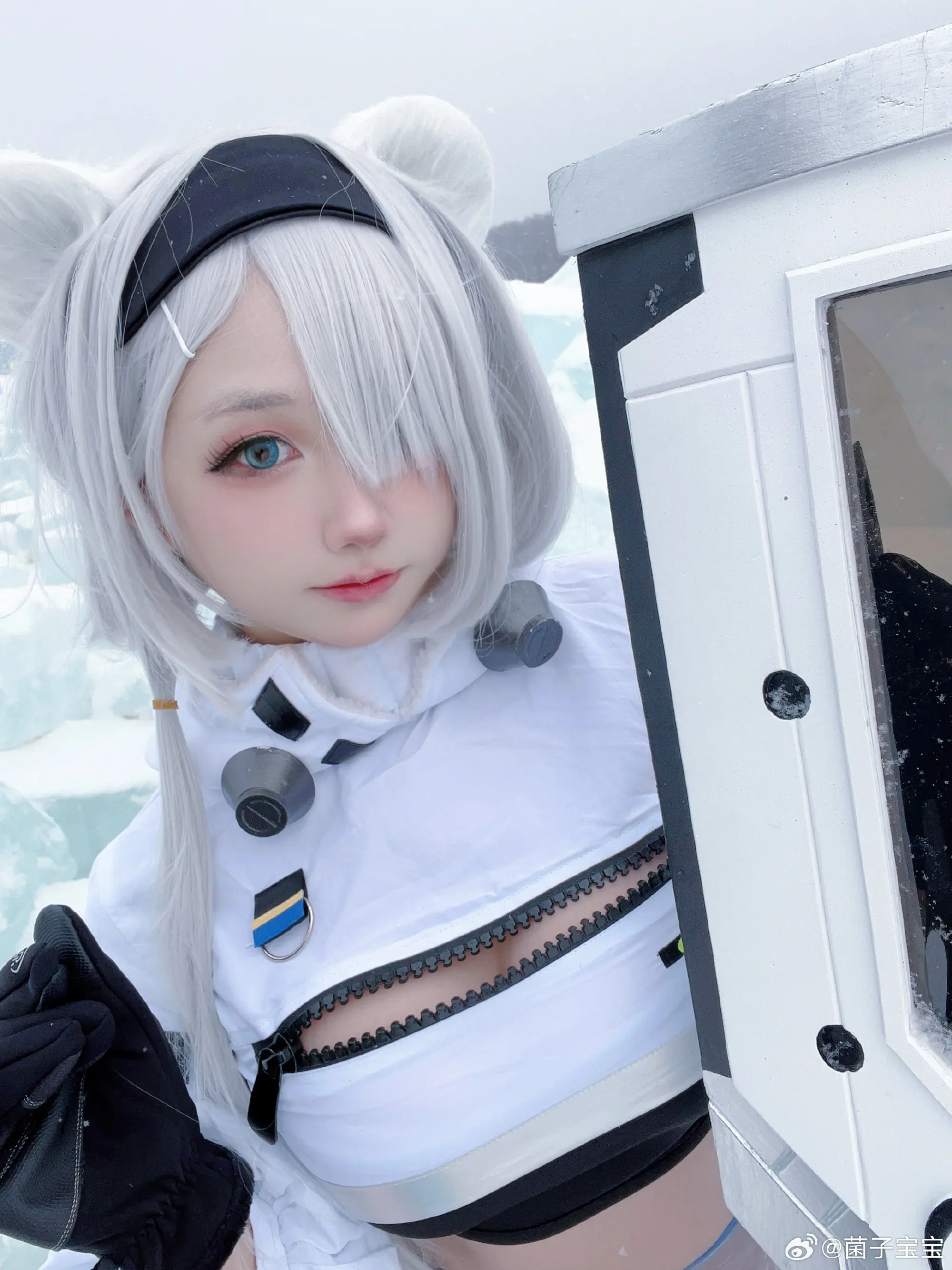 COSPLAY 熊熊拯救世界！！一月中拍到了蓝冰🧊 ​​​ 极光cos 明日方舟@菌子宝宝 COSPLAY-第3张