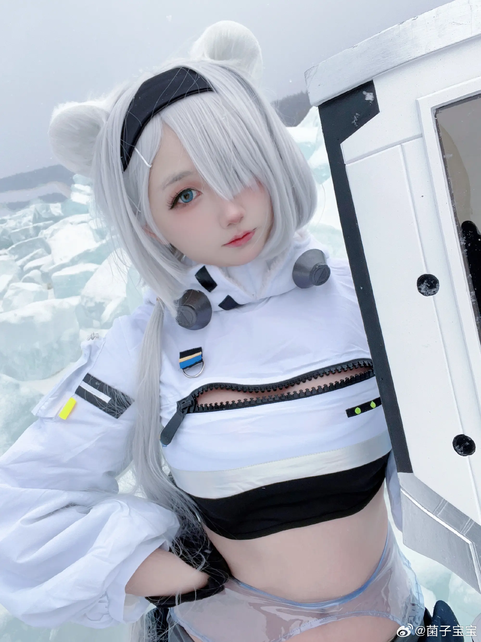 COSPLAY 熊熊拯救世界！！一月中拍到了蓝冰🧊 ​​​ 极光cos 明日方舟@菌子宝宝 COSPLAY-第5张