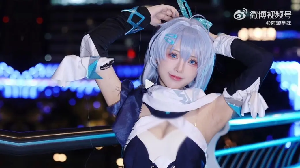 COSPLAY视频 崩坏3 时雨绮罗@阿璇学妹-公众号小姨ai