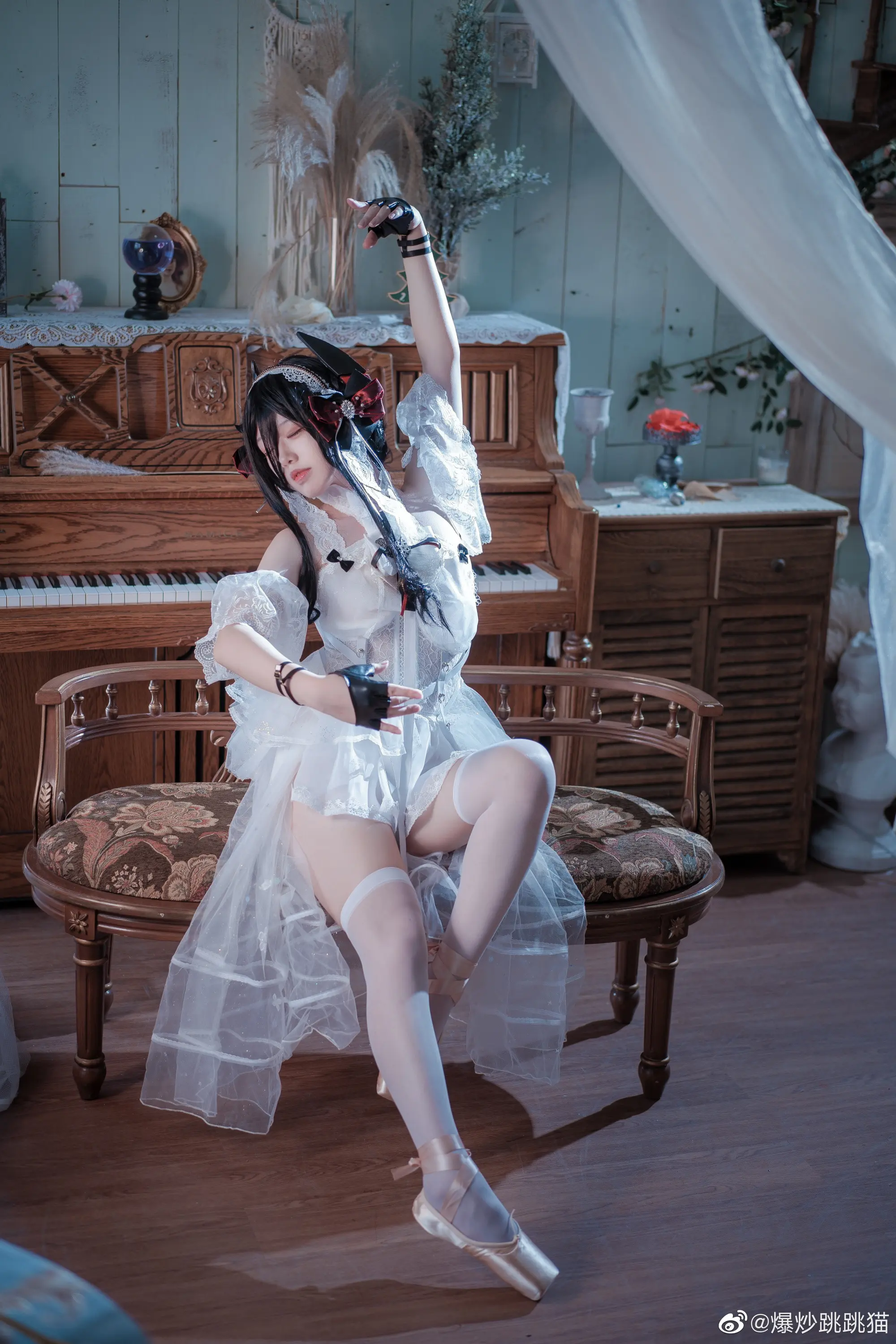 cosplay 明日方舟 芭蕾 伊内丝 ​​​@泥头跳跳猫-公众号小姨ai